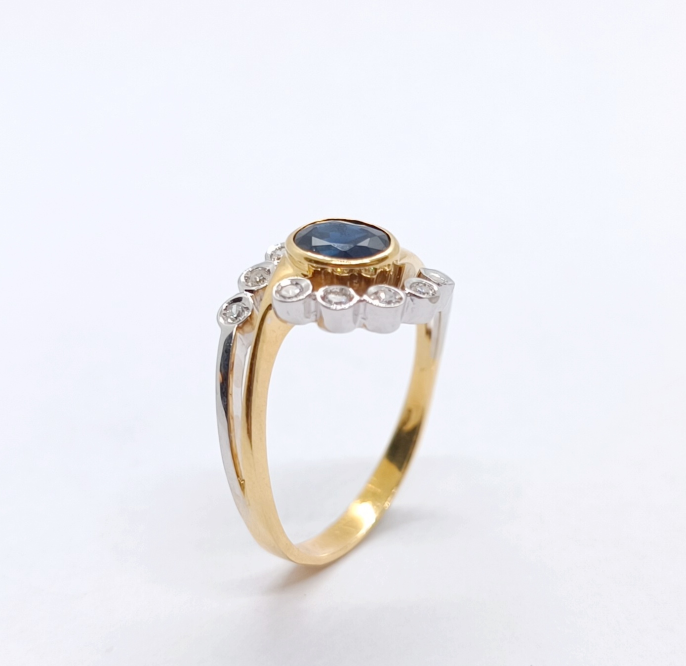 Zlatý prsten se safírem - 6
