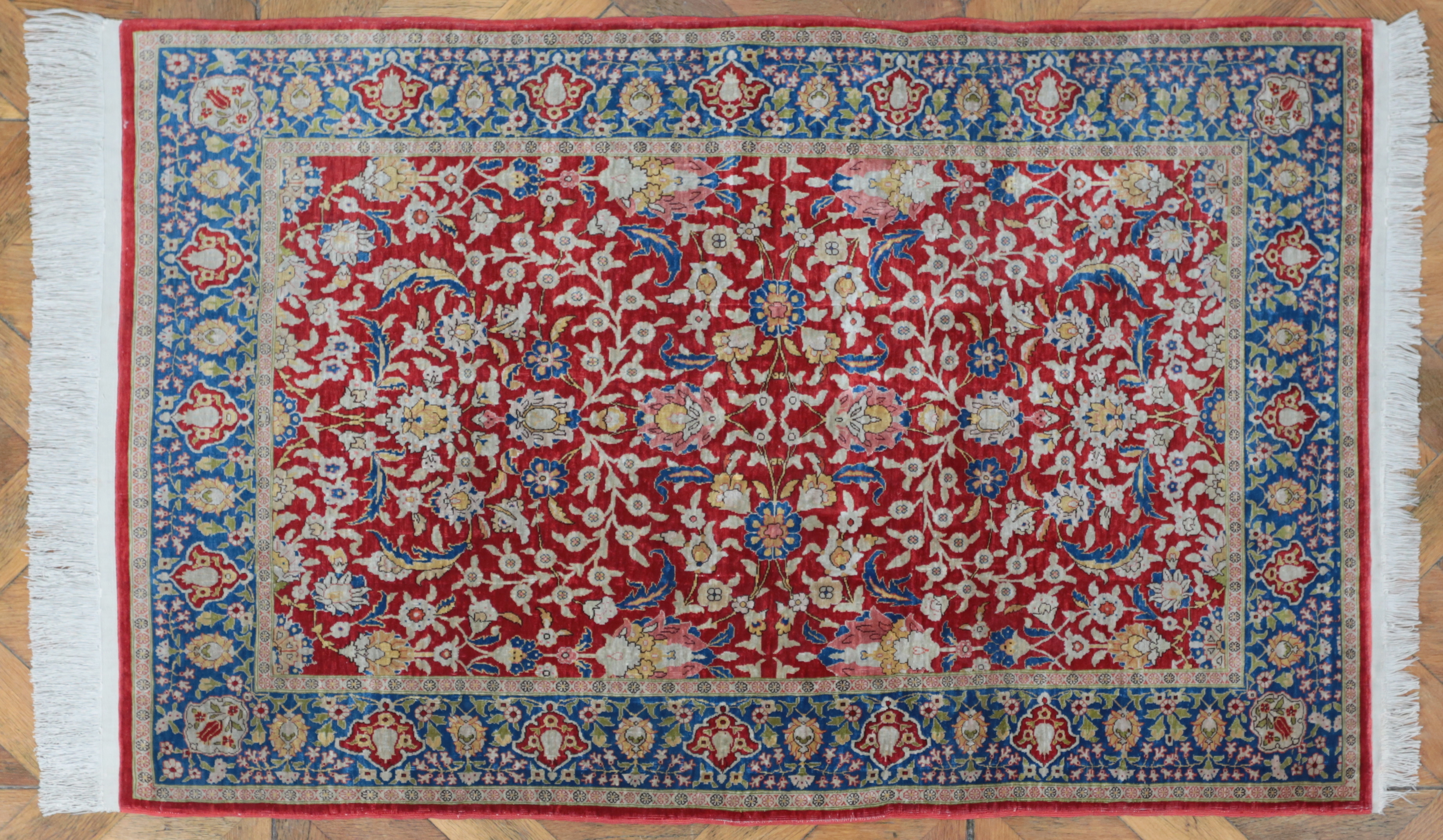 Hedvábný koberec Ghoum, milión uzlíků 136 x 82 cm