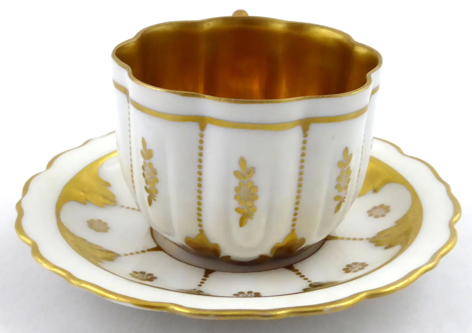Bílý a zlacený moka šálek – Edelstein, Küps