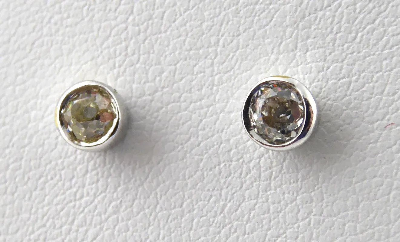 Briliantové zlaté náušnice – 0,30 ct - 2