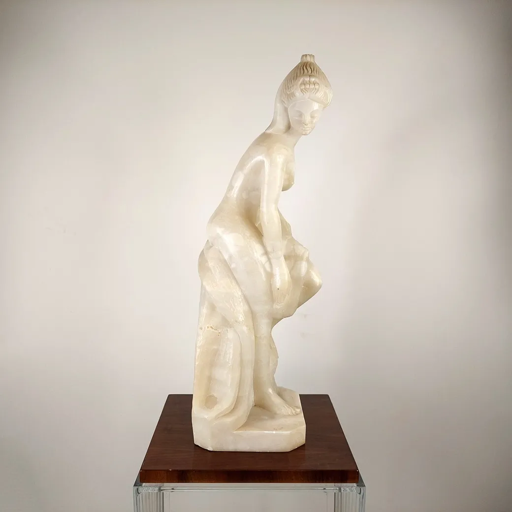 Alabastrová figura ženy - 2