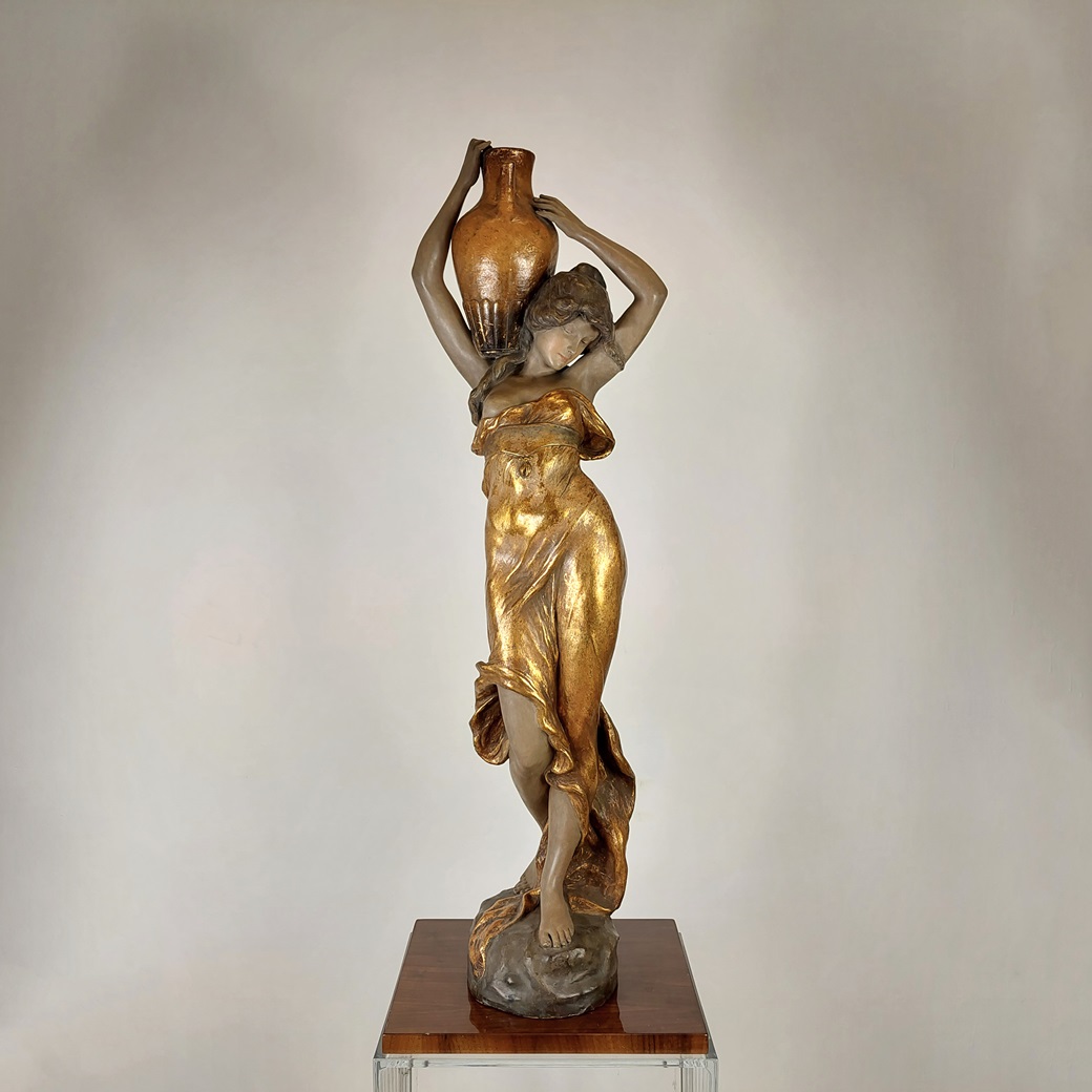 Keramická figura ženy - Goldscheider