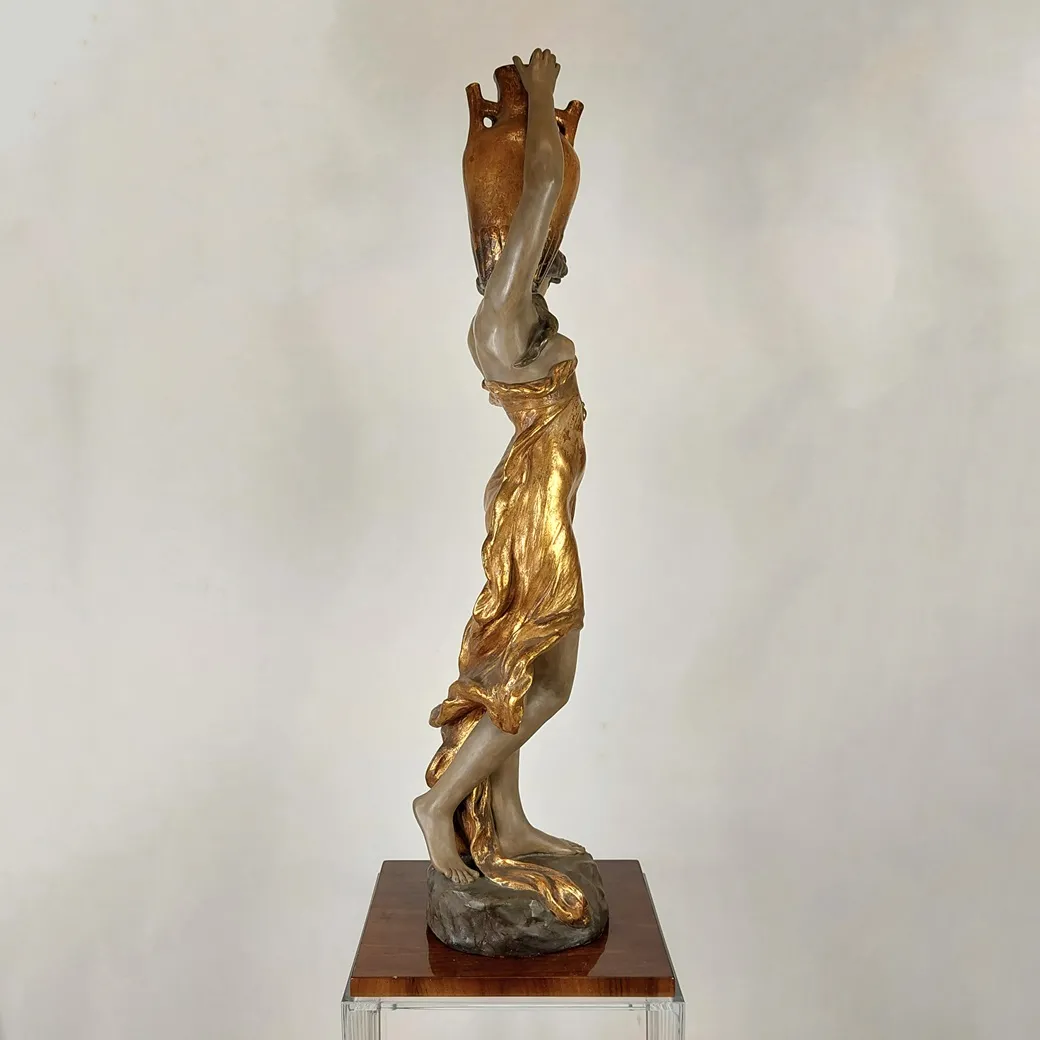 Keramická figura ženy – Goldscheider - 4