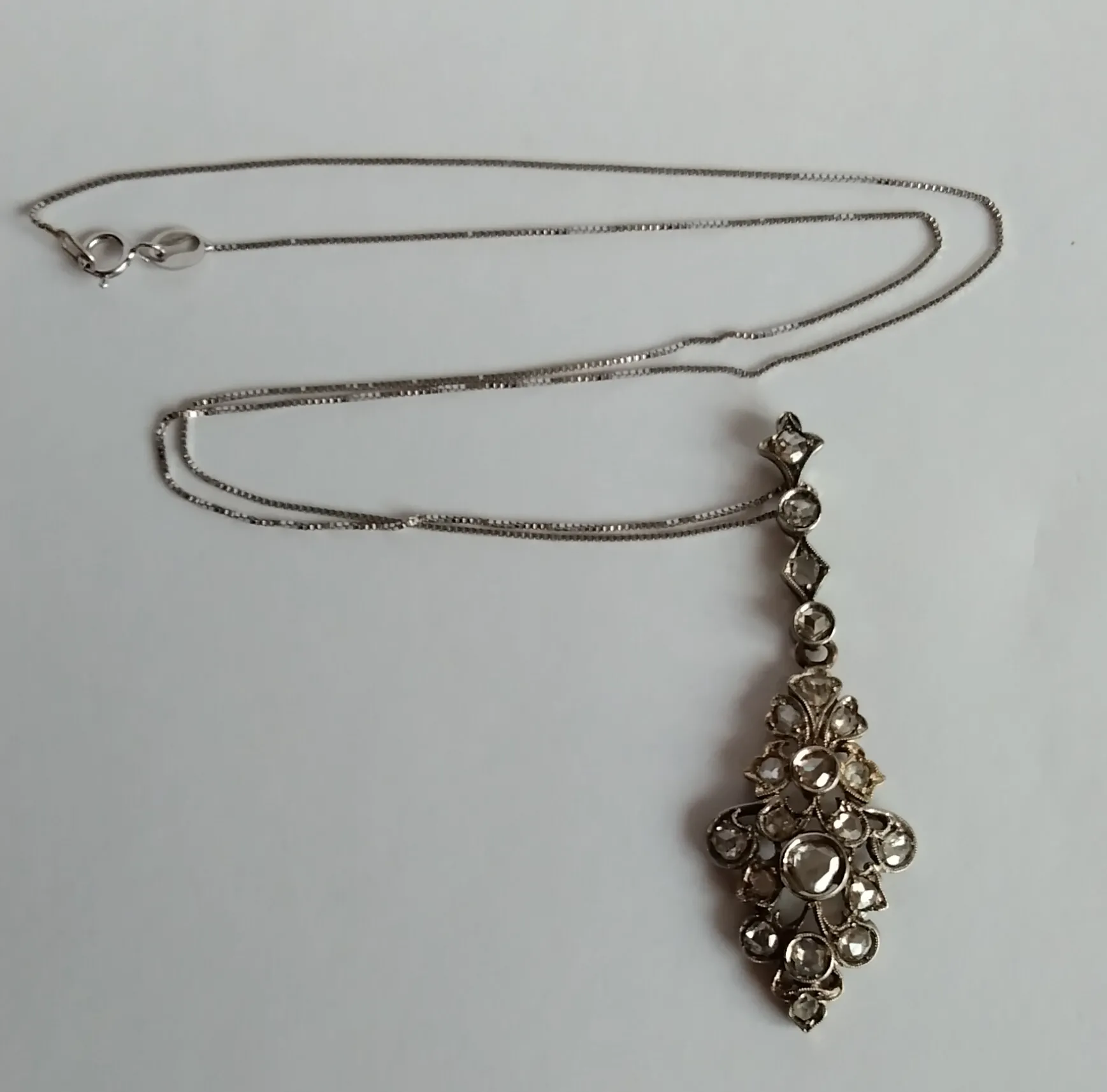 Zlatý náhrdelník s diamanty, 0,74 ct - 5