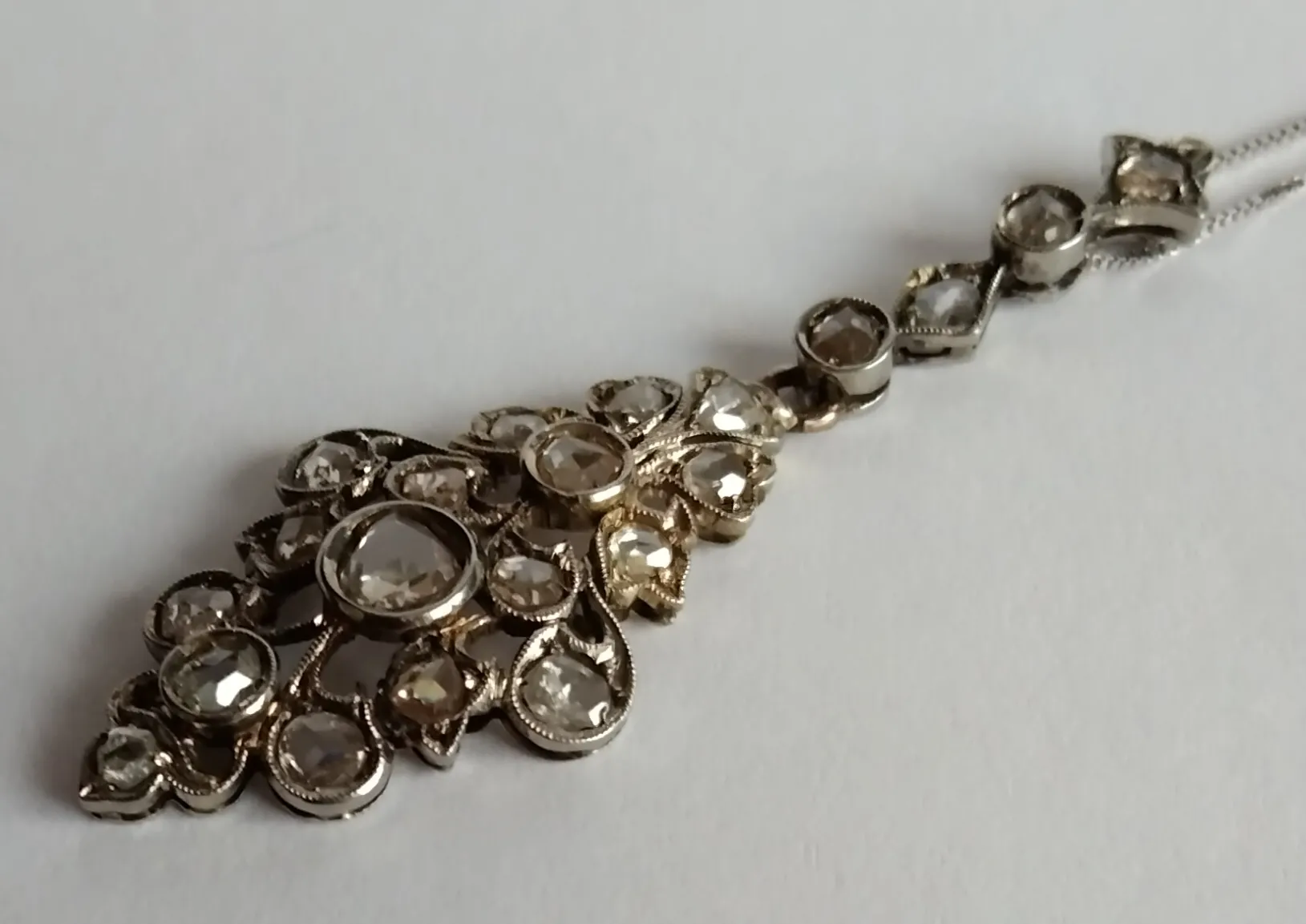 Zlatý náhrdelník s diamanty, 0,74 ct - 7