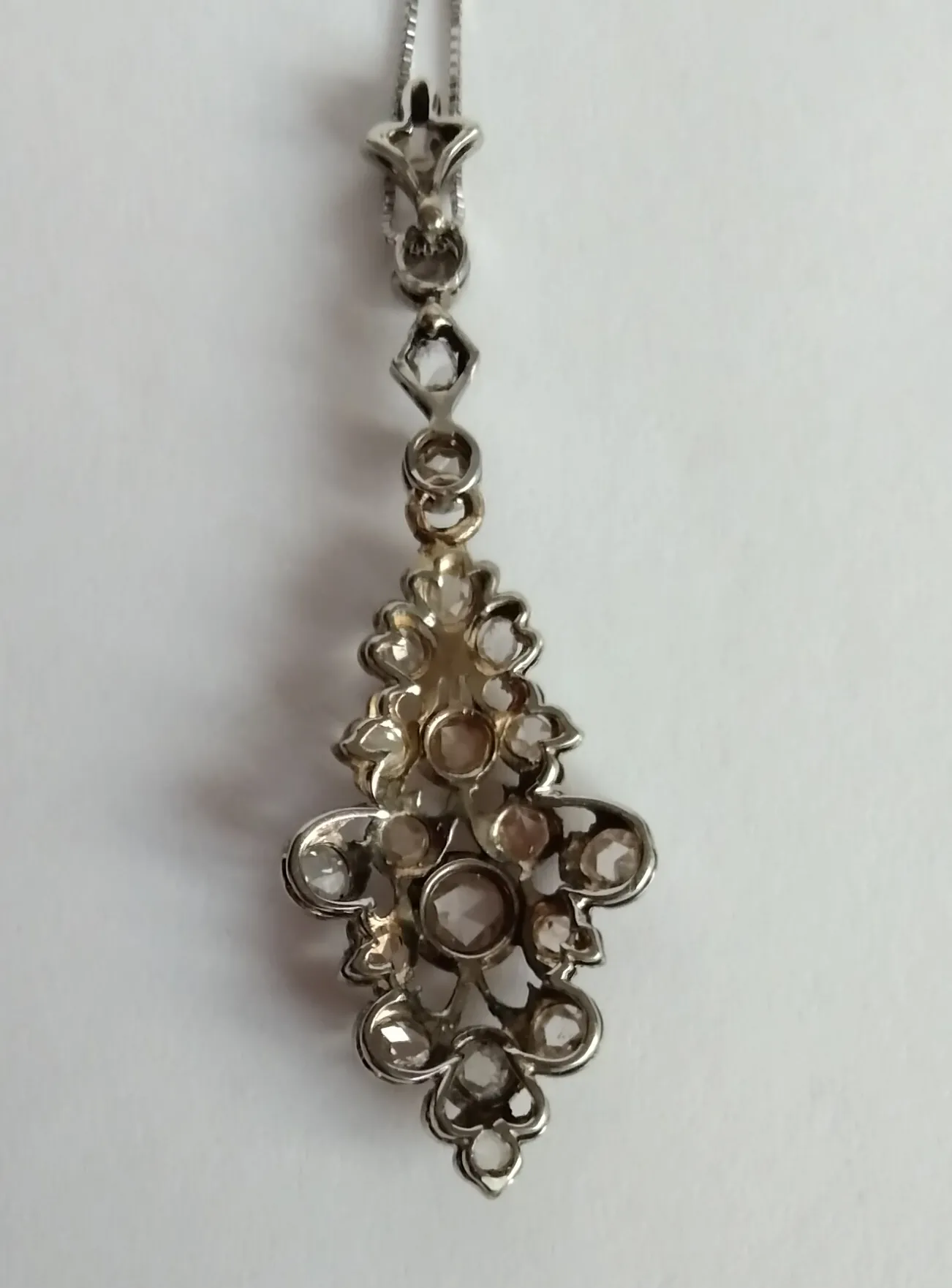Zlatý náhrdelník s diamanty, 0,74 ct - 8