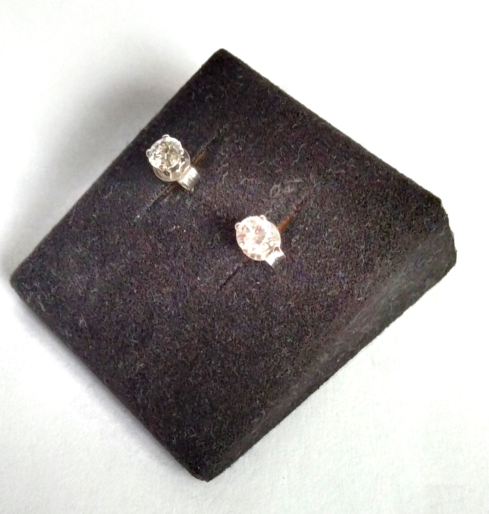 Zlaté náušnice s diamanty, 0,65 ct - 4