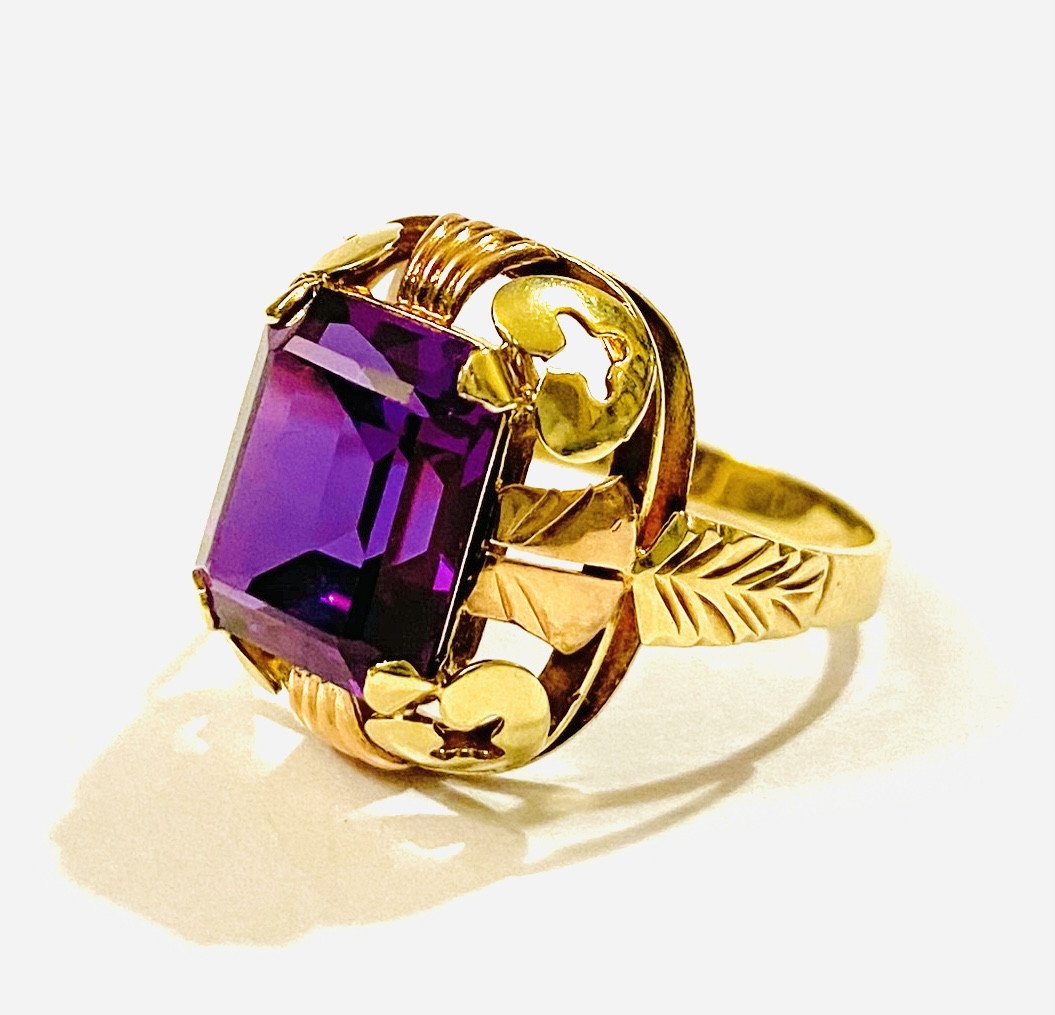Zlatý novobarokní prsten s alexandritem - 2