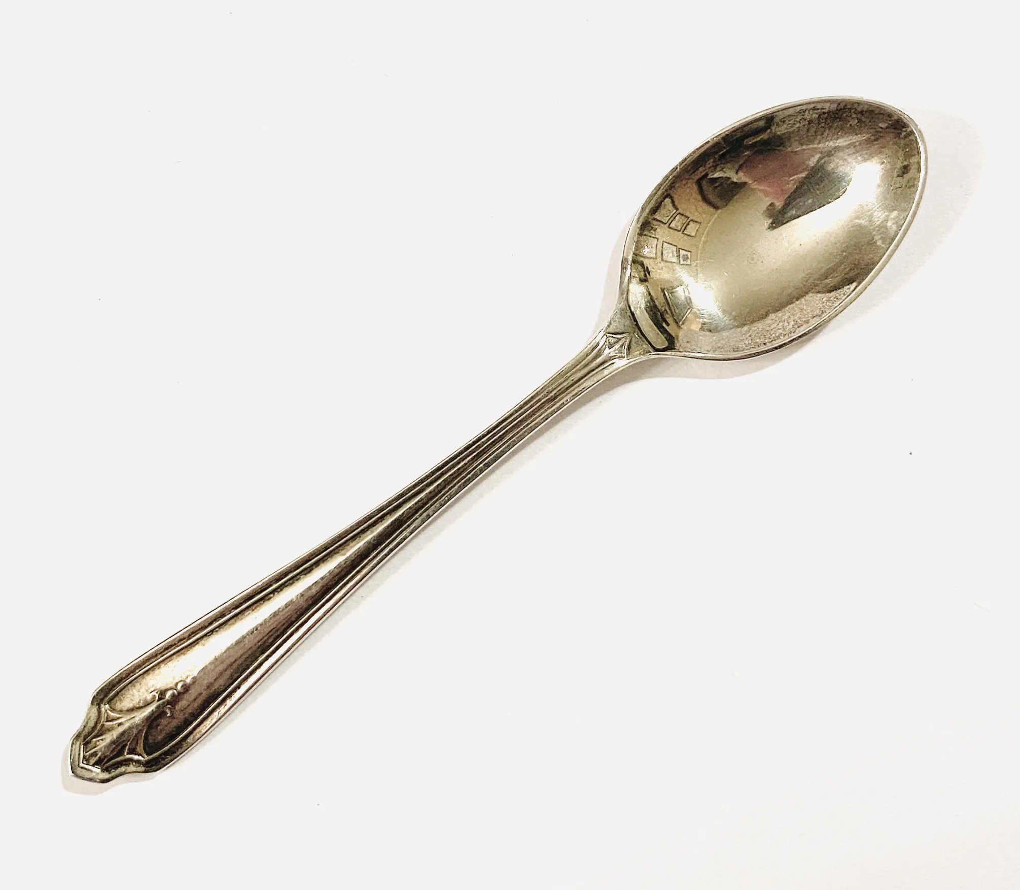 Souprava 6 stříbrných moka lžiček v etui – Goldsmiths & Silversmiths Company - 3