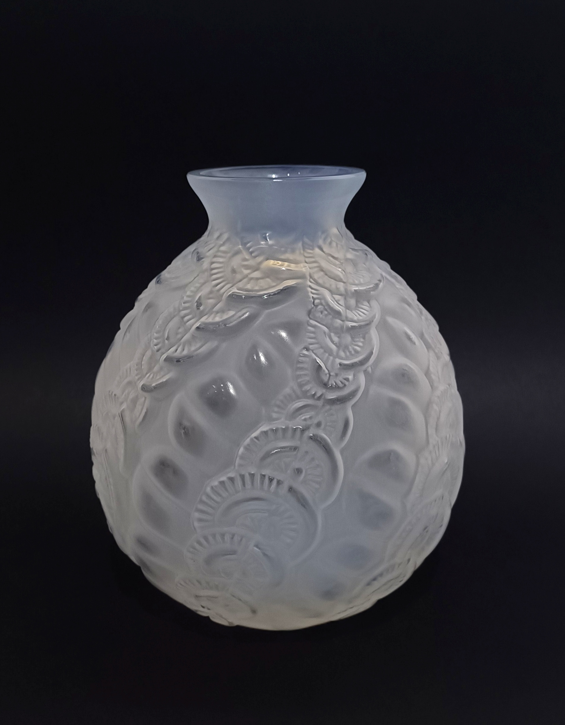 Váza z opálového skla - Sars