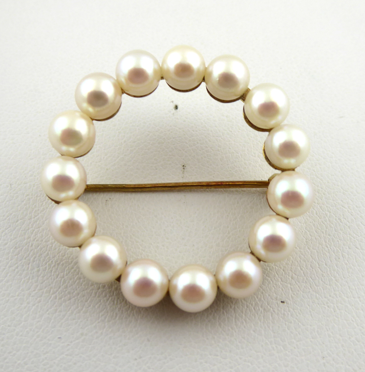 Zlatá brož s 15 mořskými perlami – Werner Maas