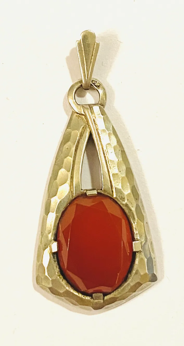 Stříbrný art-deco přívěšek s karneolem - 1