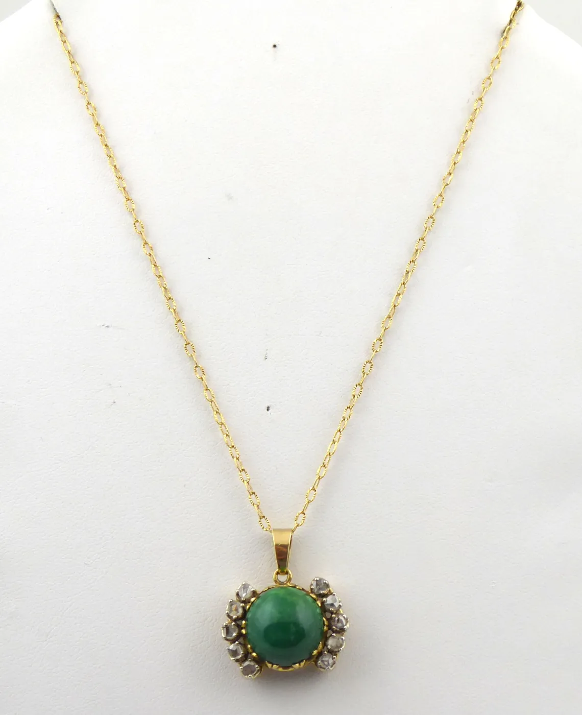 Zlatý zavěs s 10 diamanty a přírodním jadeitem - 3