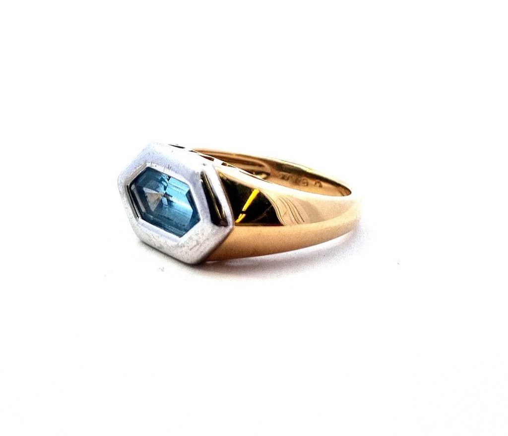 Zlatý prsten s topazem, vel. 54