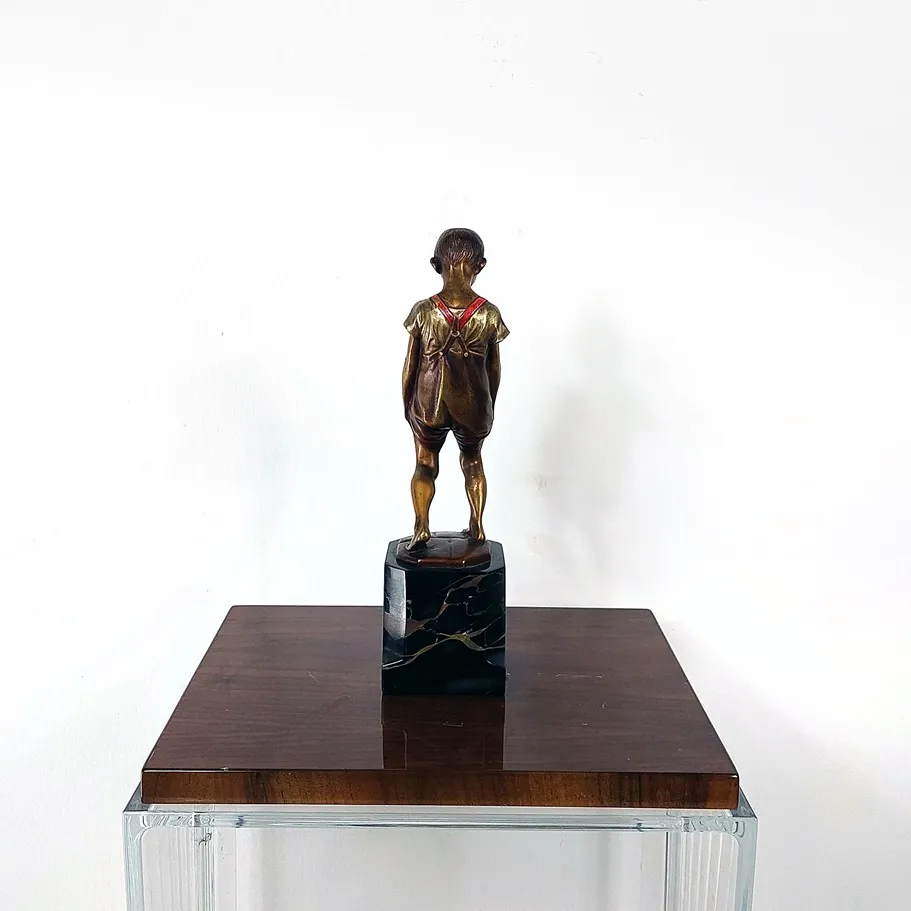 Bronzová figura chlapce - 3