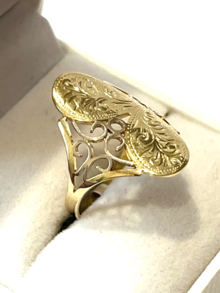 Zlatý prsten ze 14 karátového zlata