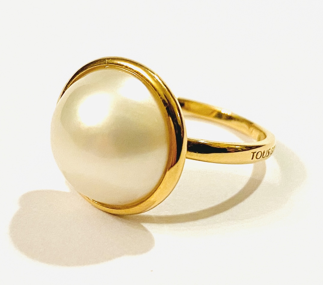 Zlatý prsten s velkou přírodní perlou - Tous