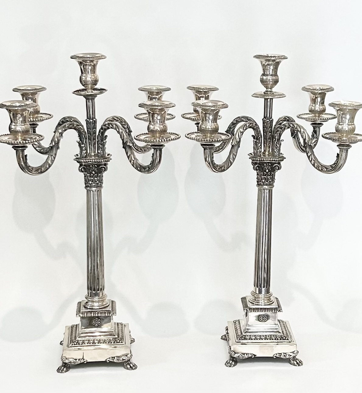 Velké stříbrné párové svícny, pětiplamenné – Druhý empír