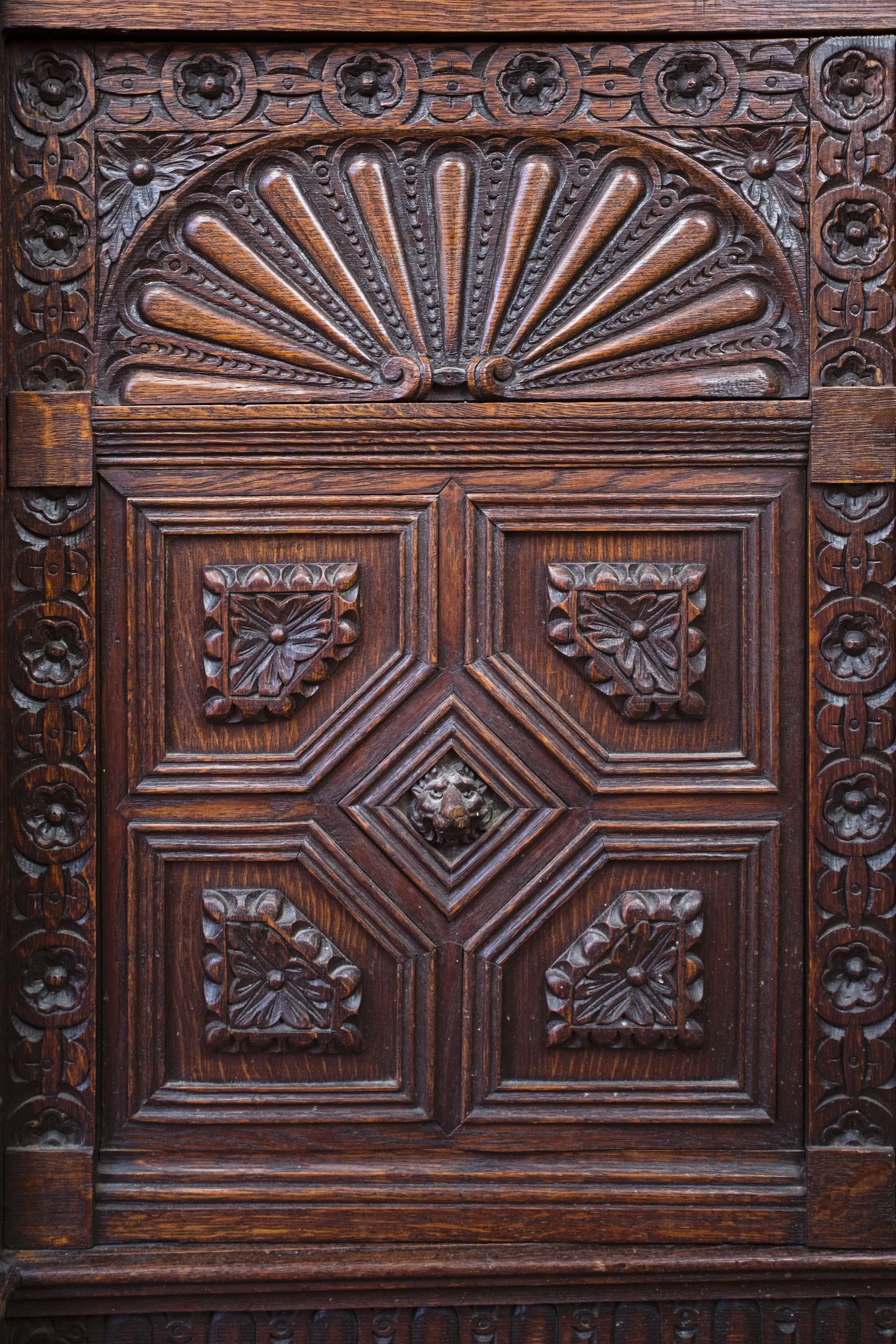 Neorenesanční skříň / knihovna - 4