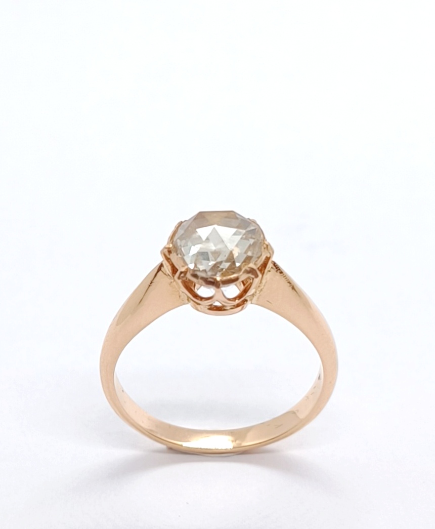 Starožitný prsten s velkým diamantem