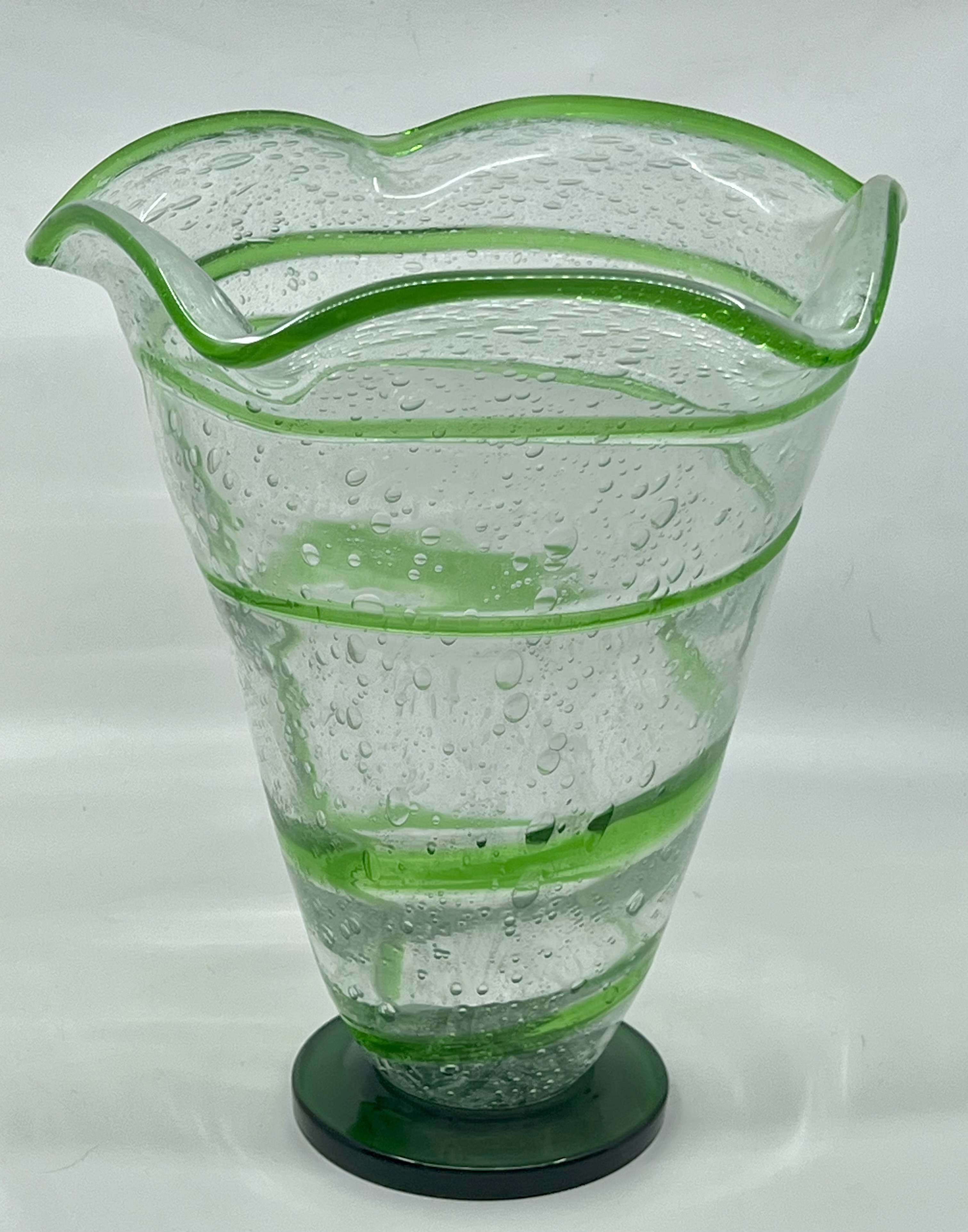 Egermann – Mohutná váza s bublinkami a zelenými nálepy
