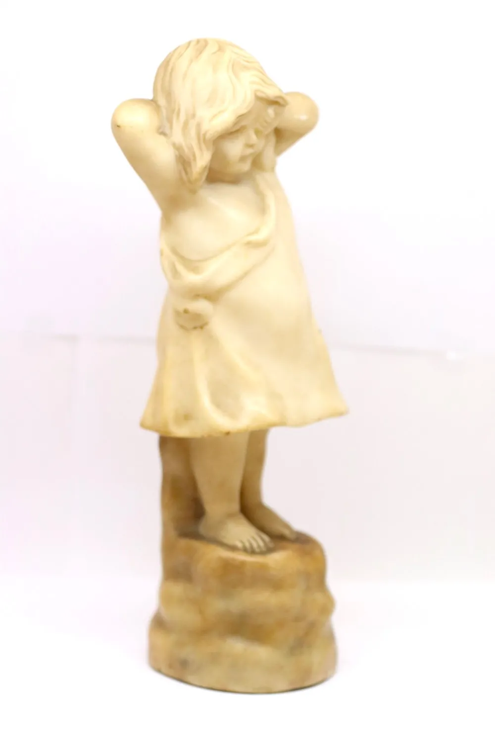 Soška dívky – Friedrich Goldscheider - 3