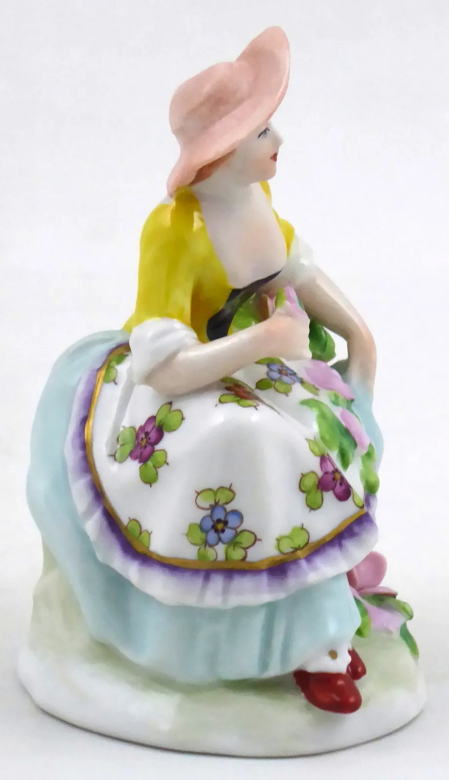 Sitzendorf – Sedící dívka s růžemi - 2