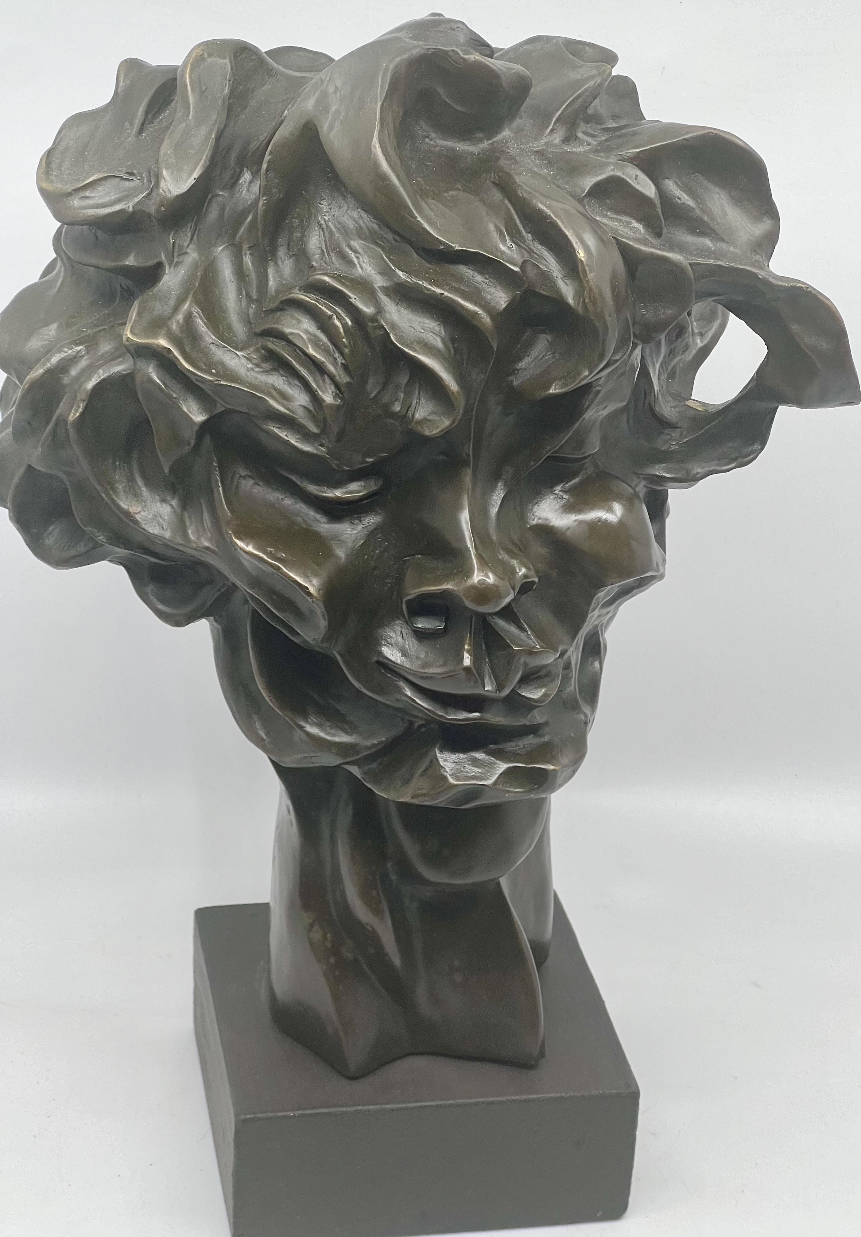 Otto Gutfreund – Viki, bronz