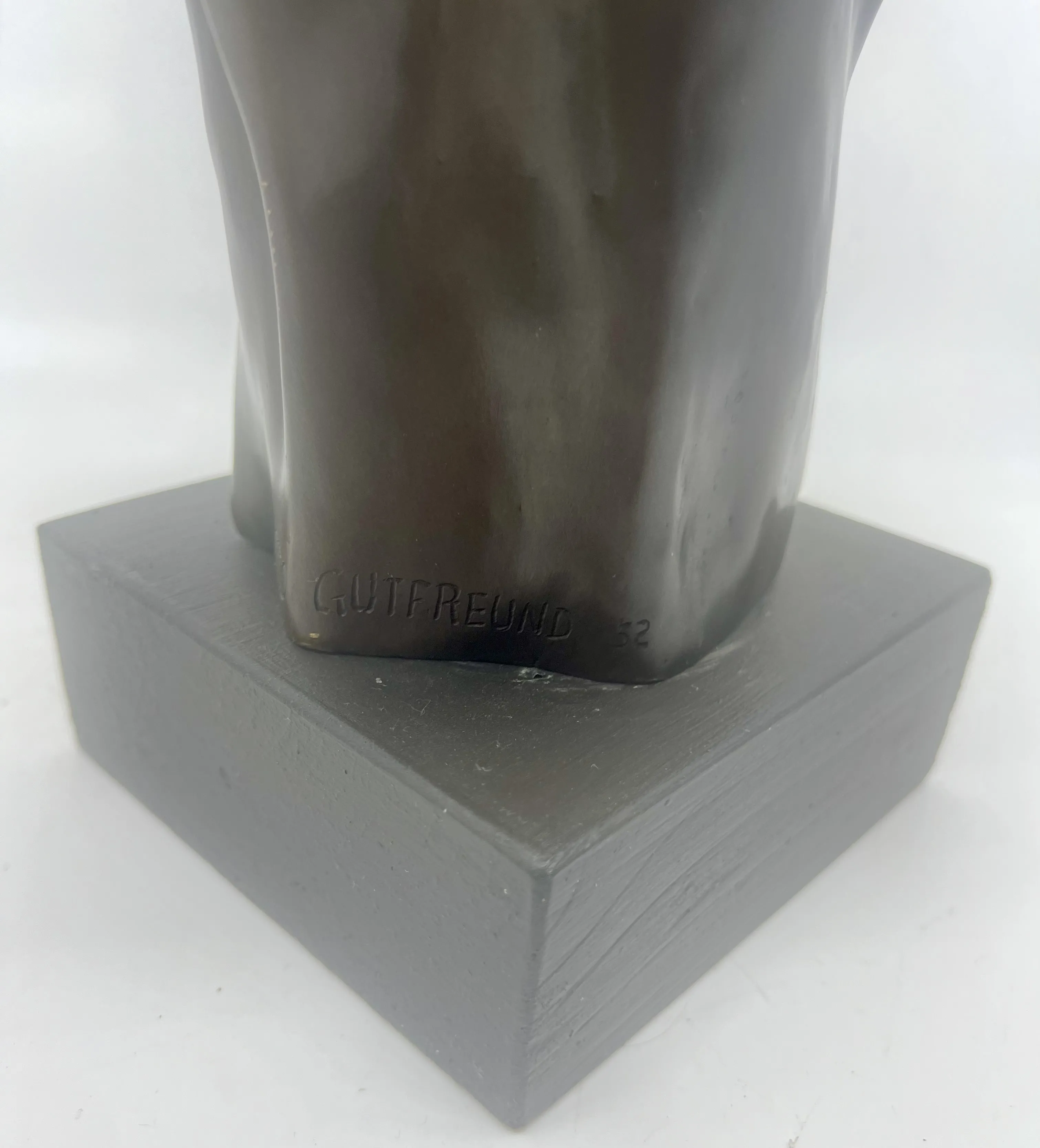 Otto Gutfreund – Viki, bronz - 4