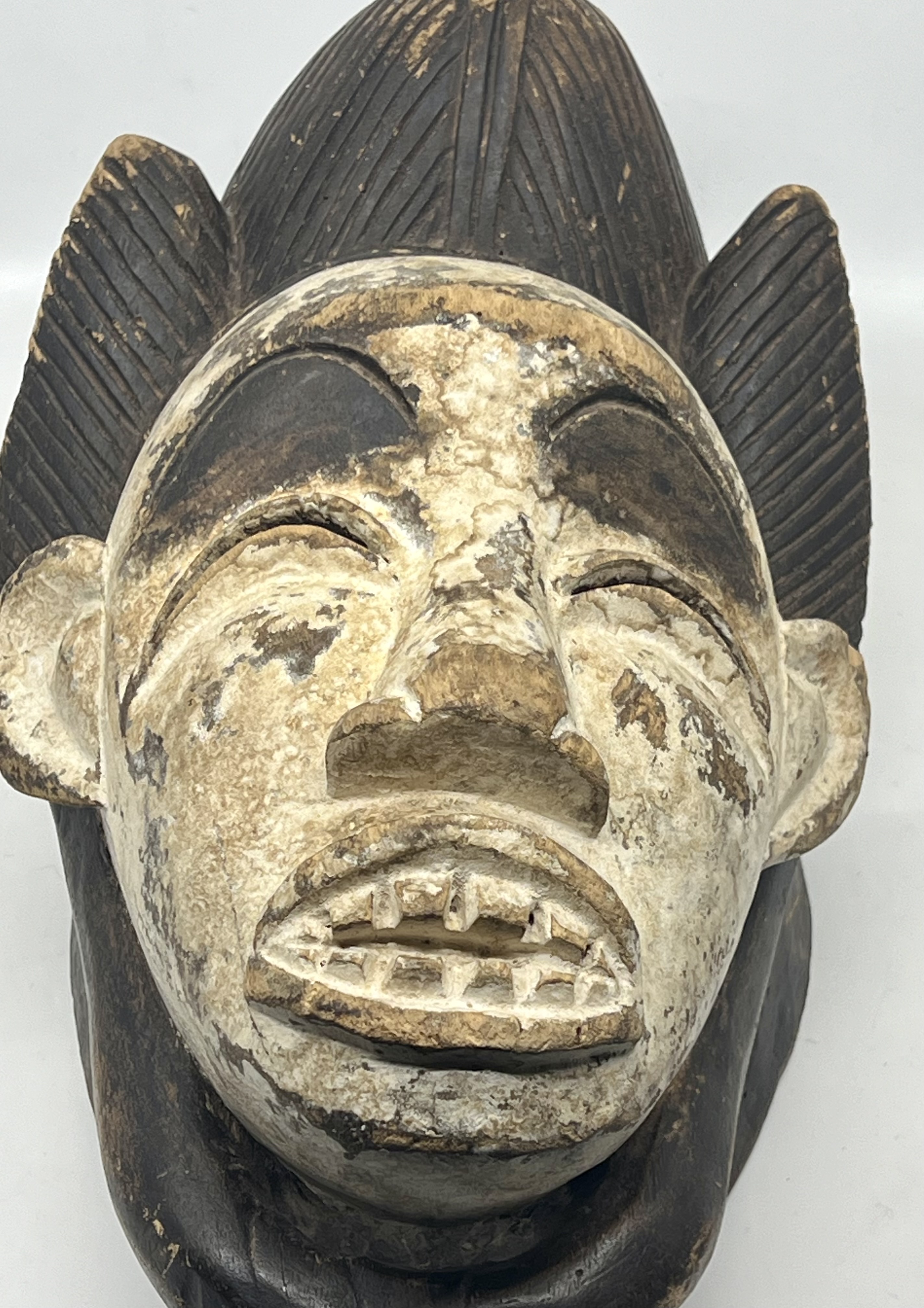 Starožitná africká maska