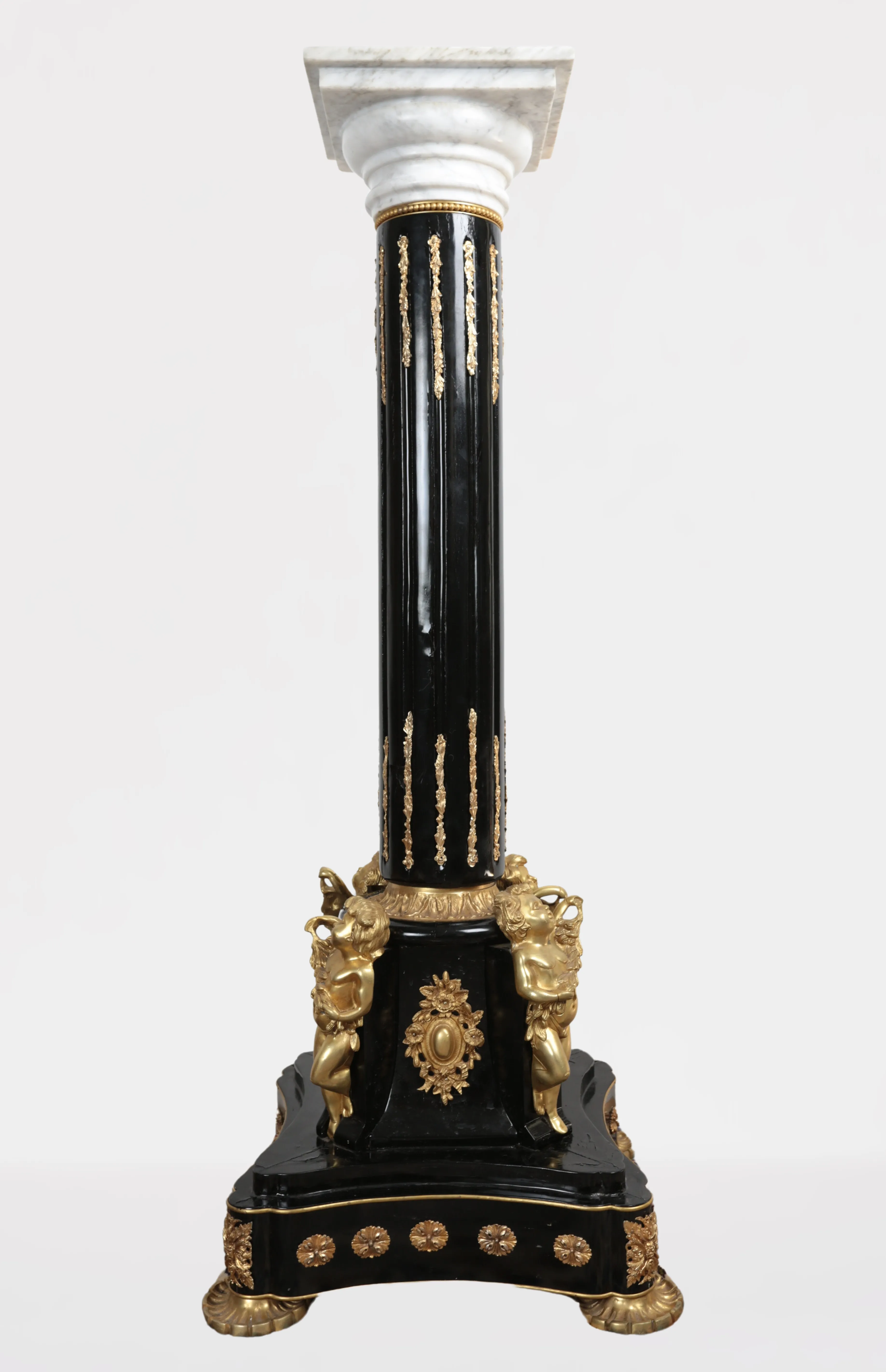 Zámecký / palácový podstavec s putti - 1