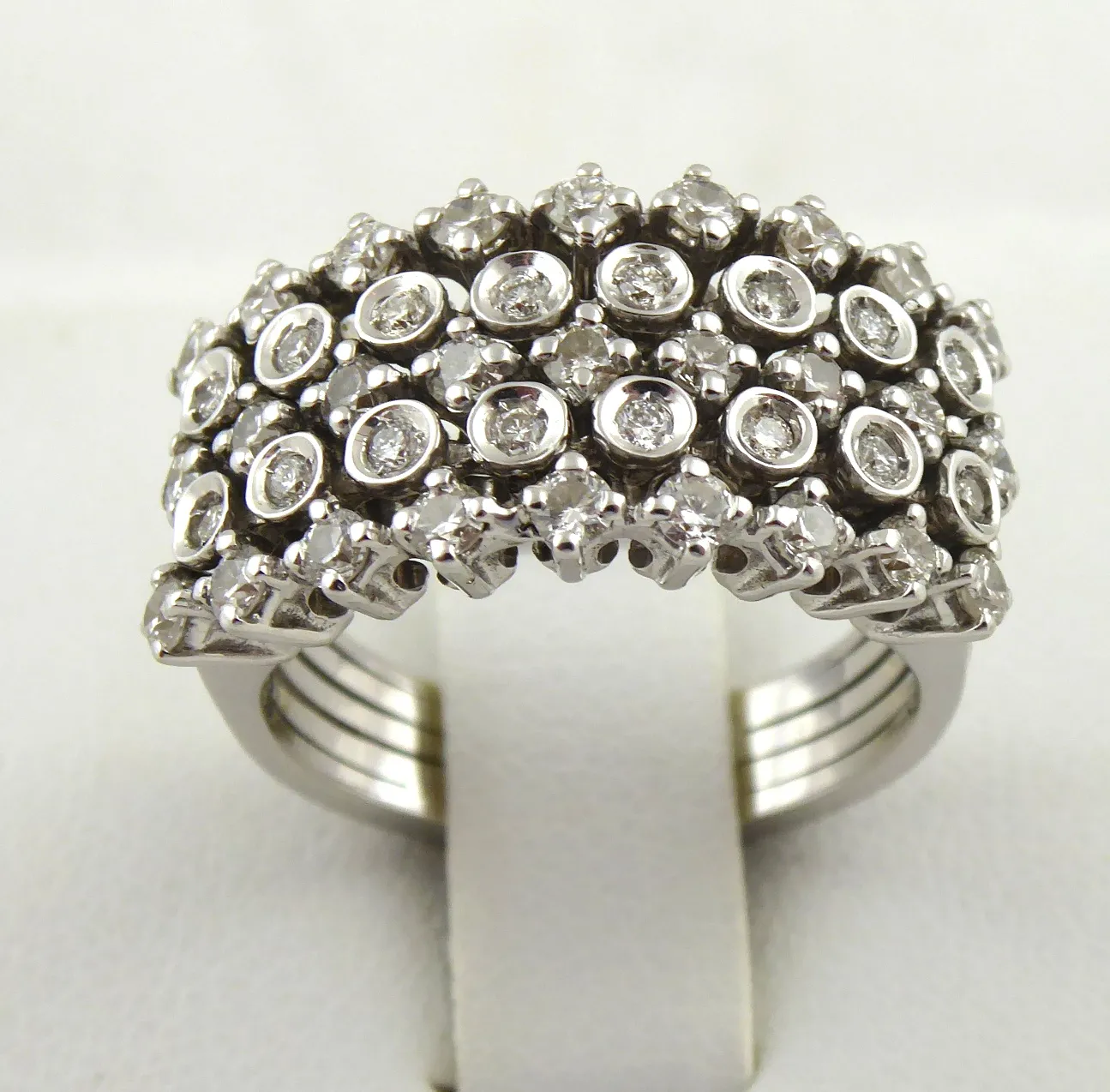 Prsten s 43 přírodními diamanty – 1,05 ct - 2