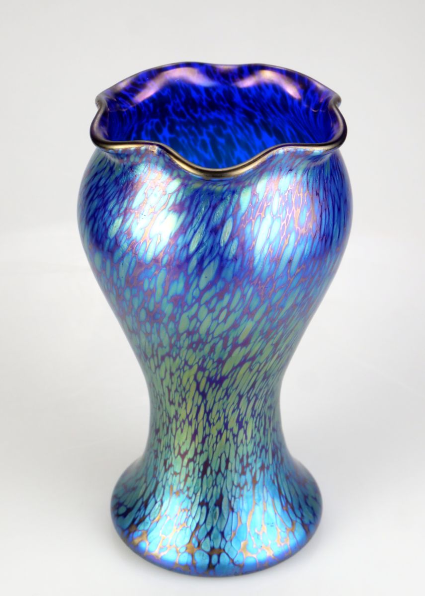 Váza Loetz – cobalt Papillon