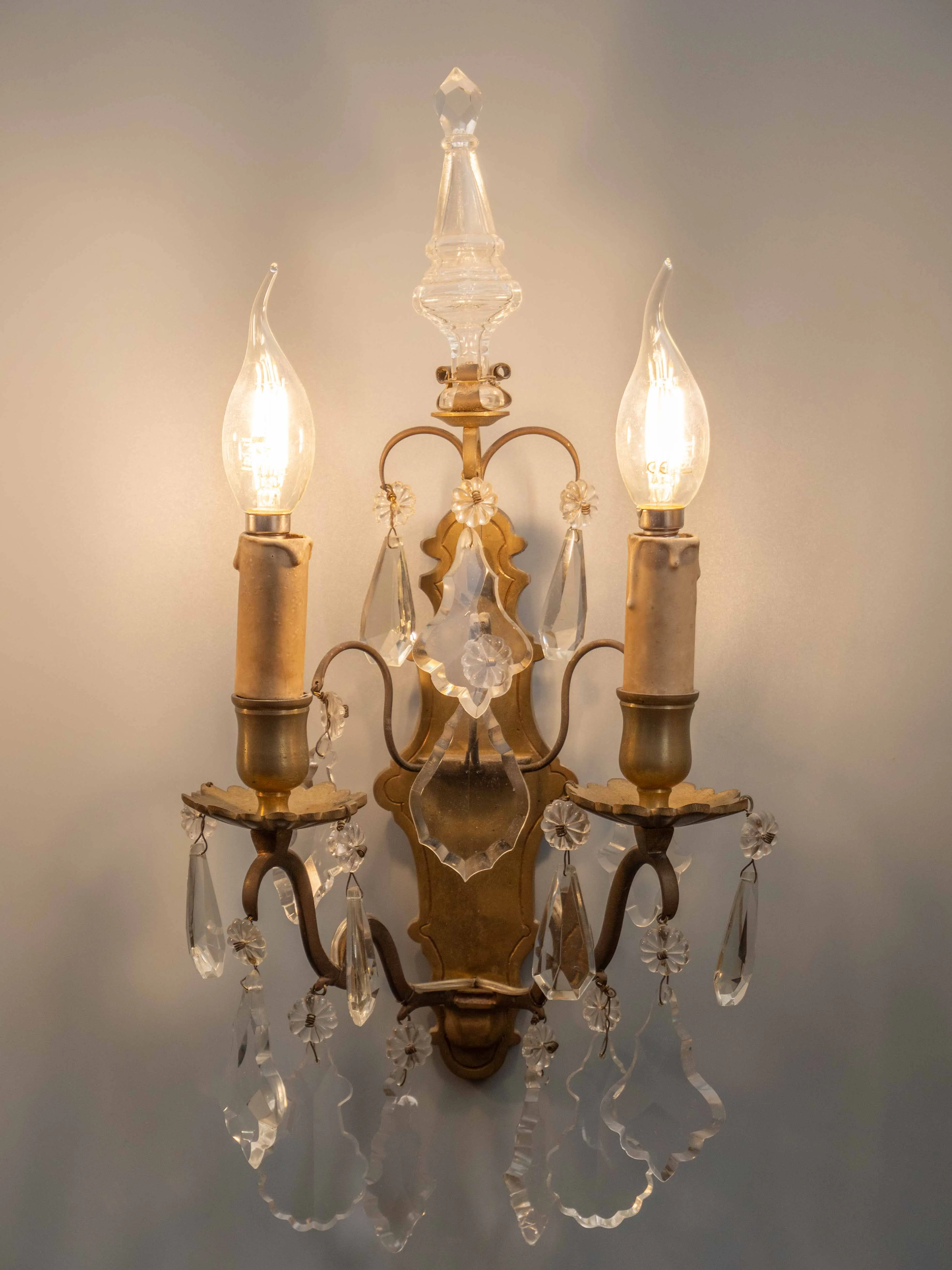Párové nástěnné lampy z bronzu s křišťálovými ověsy - 4
