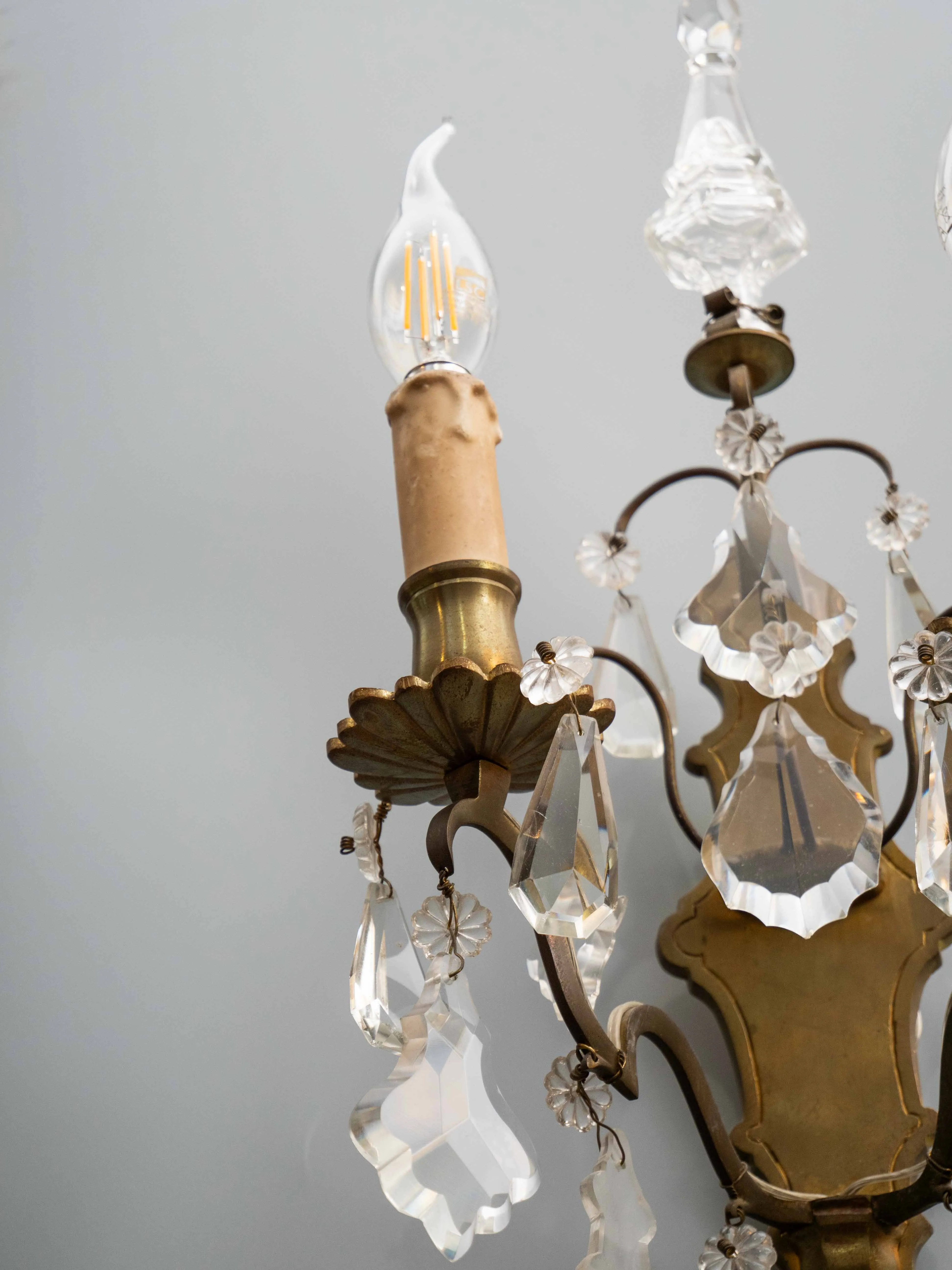 Párové nástěnné lampy z bronzu s křišťálovými ověsy - 6