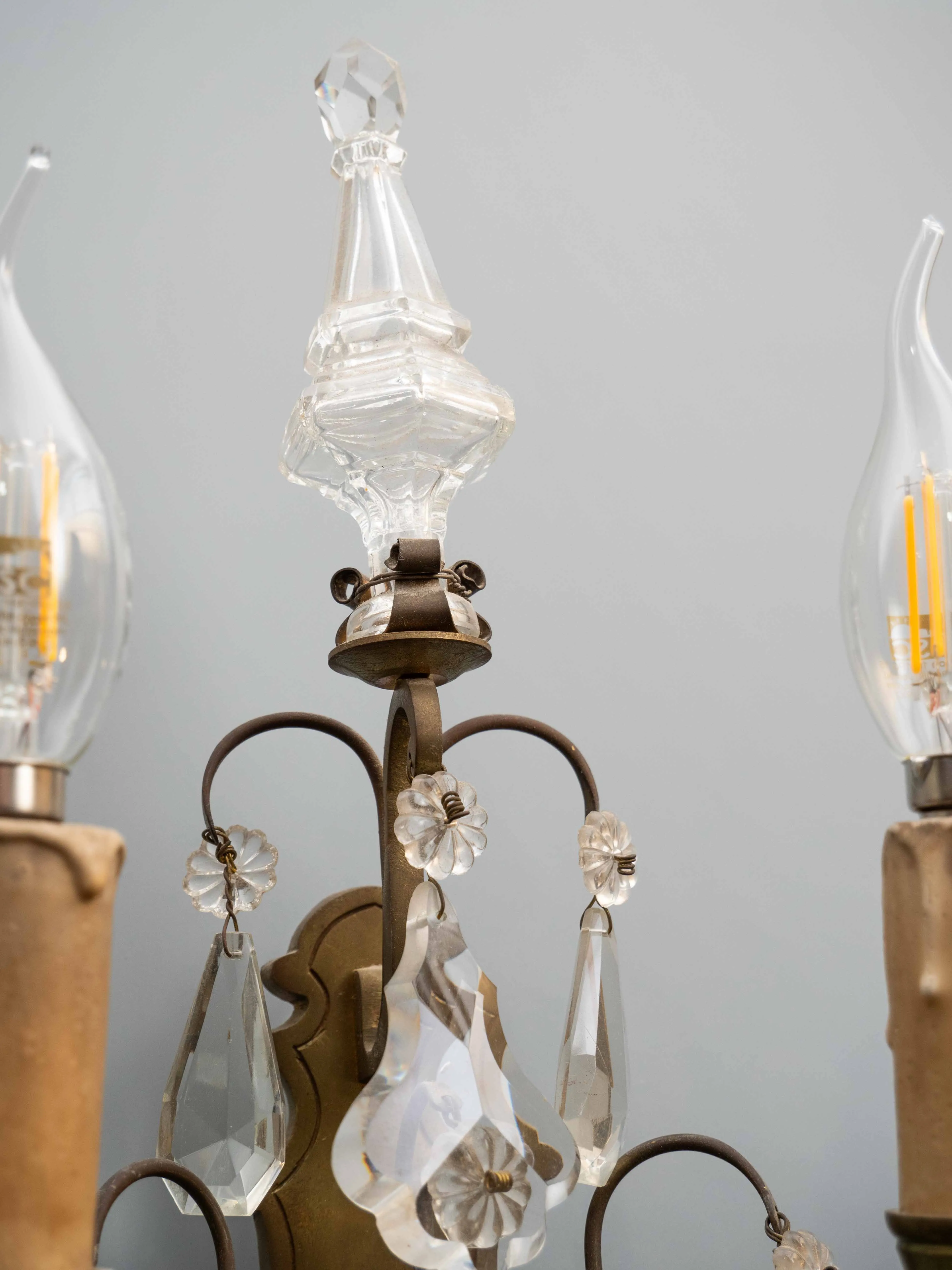 Párové nástěnné lampy z bronzu s křišťálovými ověsy - 7