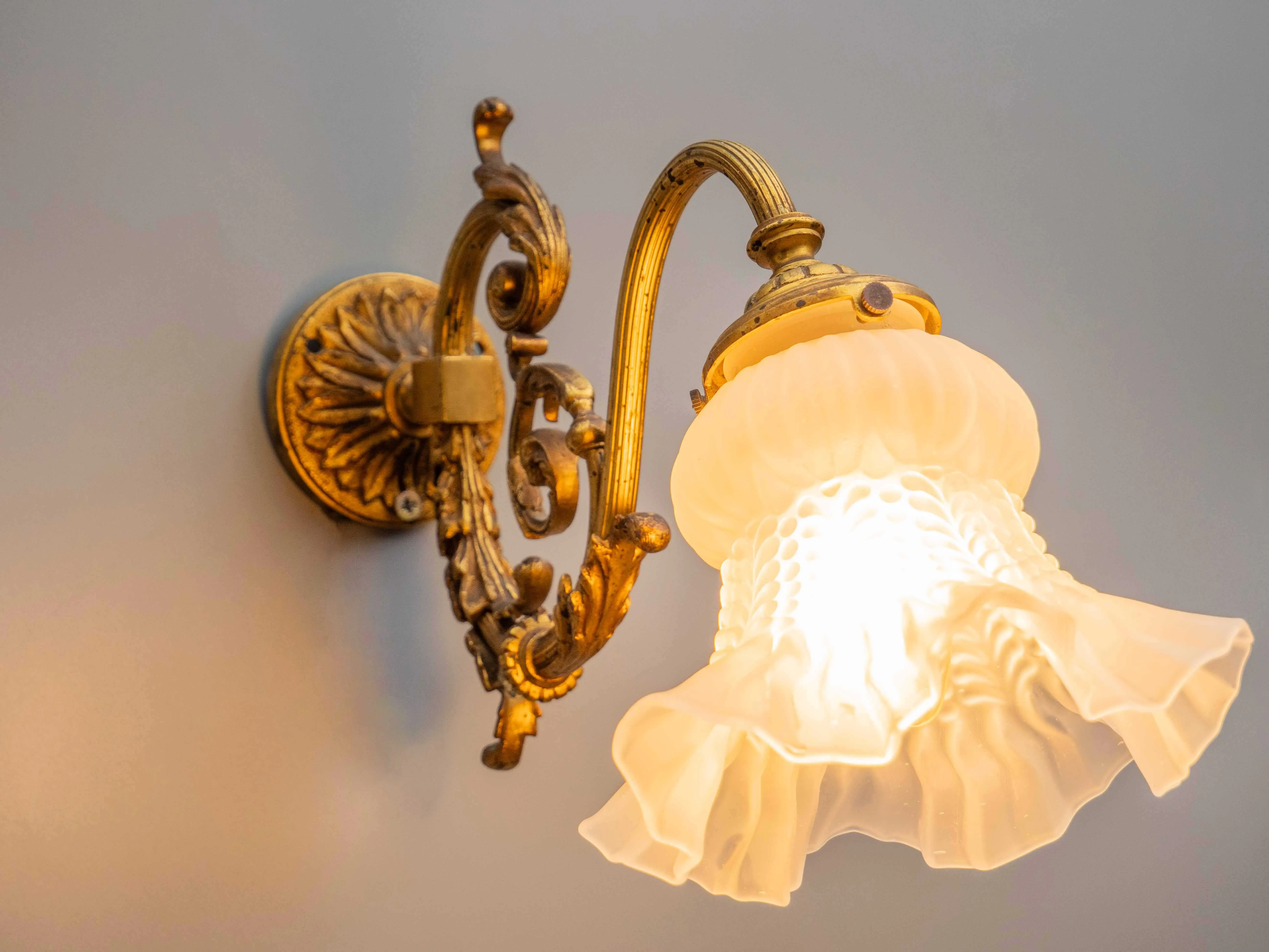 Francouzské starožitné pozlacené lampy na zeď – trojice - 2