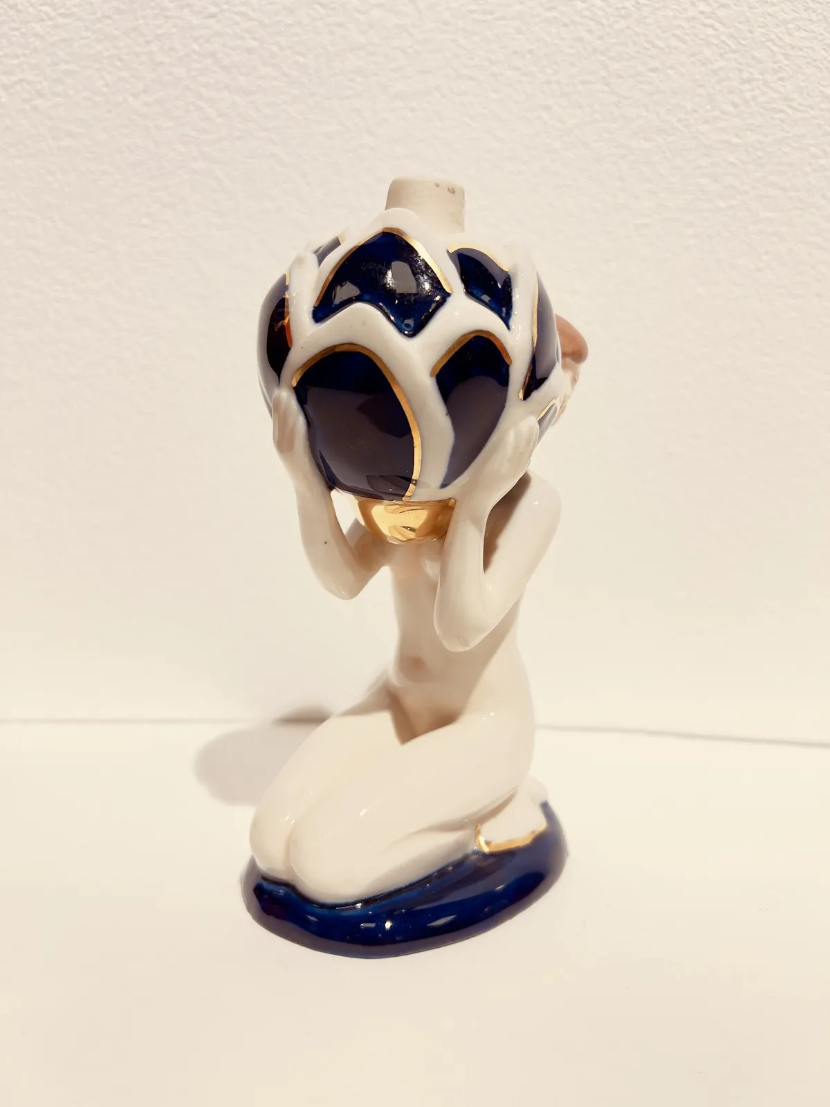Royal Dux – Figurální flakón - 2