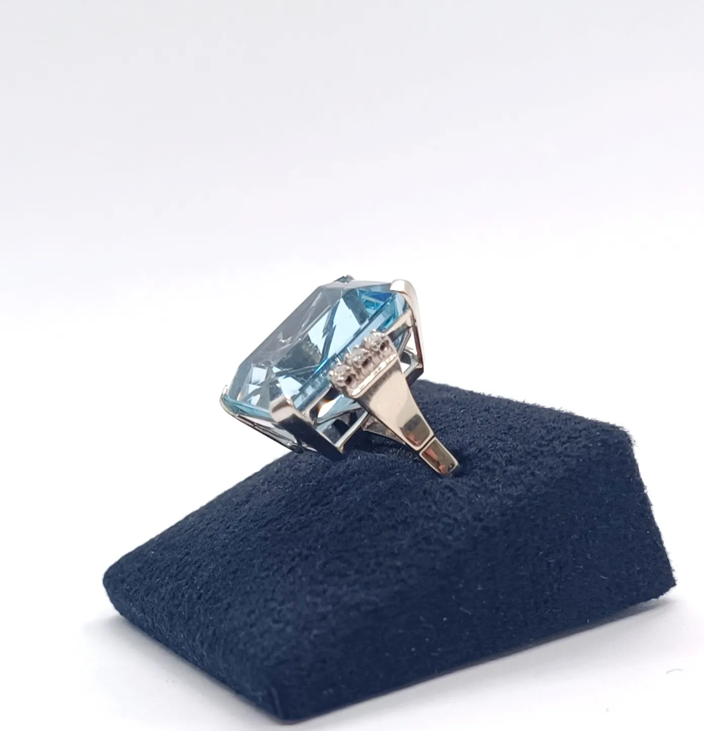 Zlatý prsten s akvamarínem a diamanty - 8