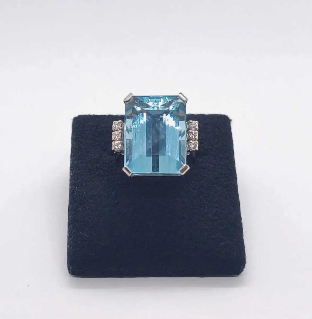 Zlatý prsten s akvamarínem a diamanty - 9