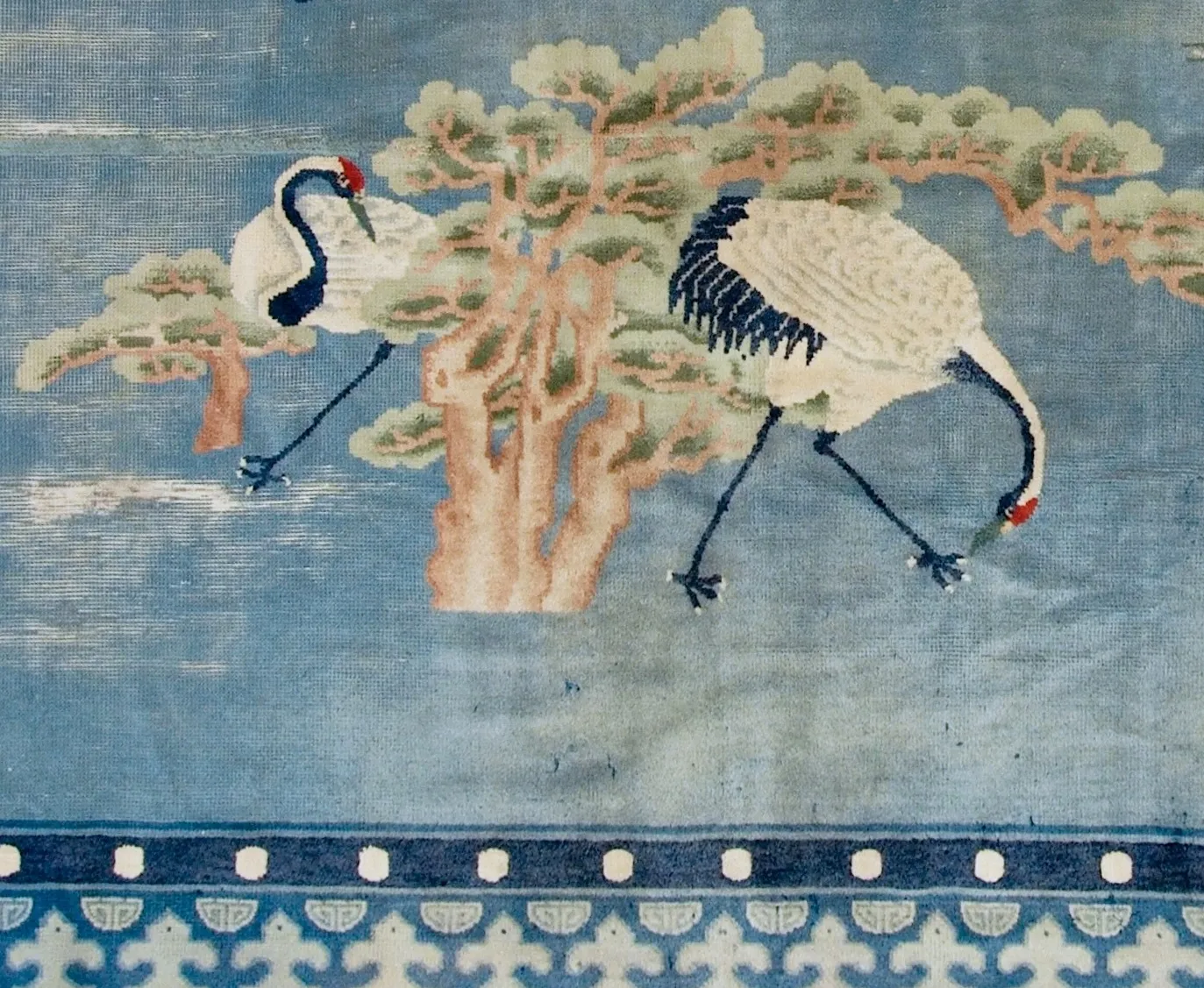 Starožitný čínský koberec Ningxia s čápy 275 X 190 cm - 3