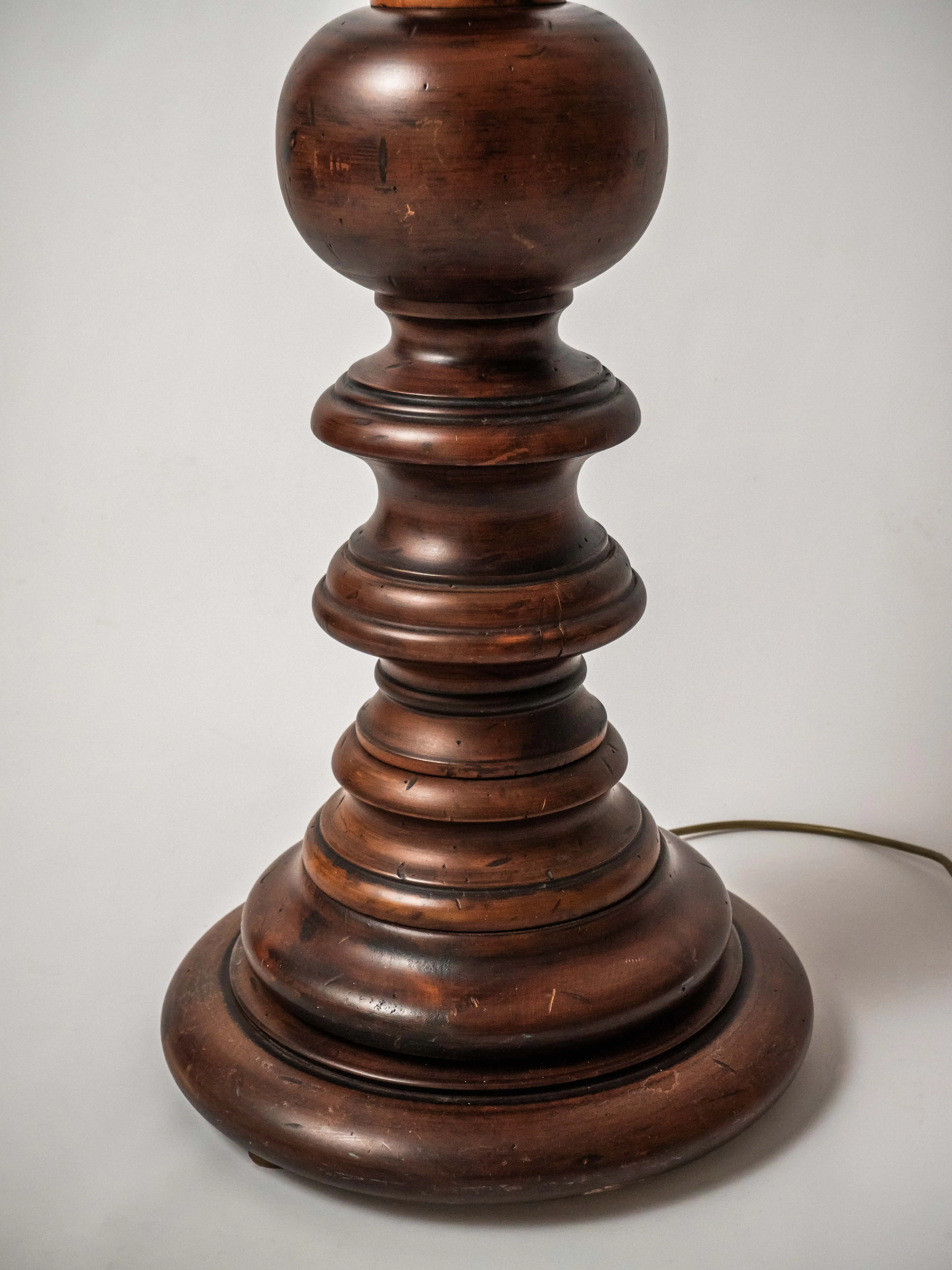 Dřevěná stojací lampa s měchýřovým stínidlem - 5