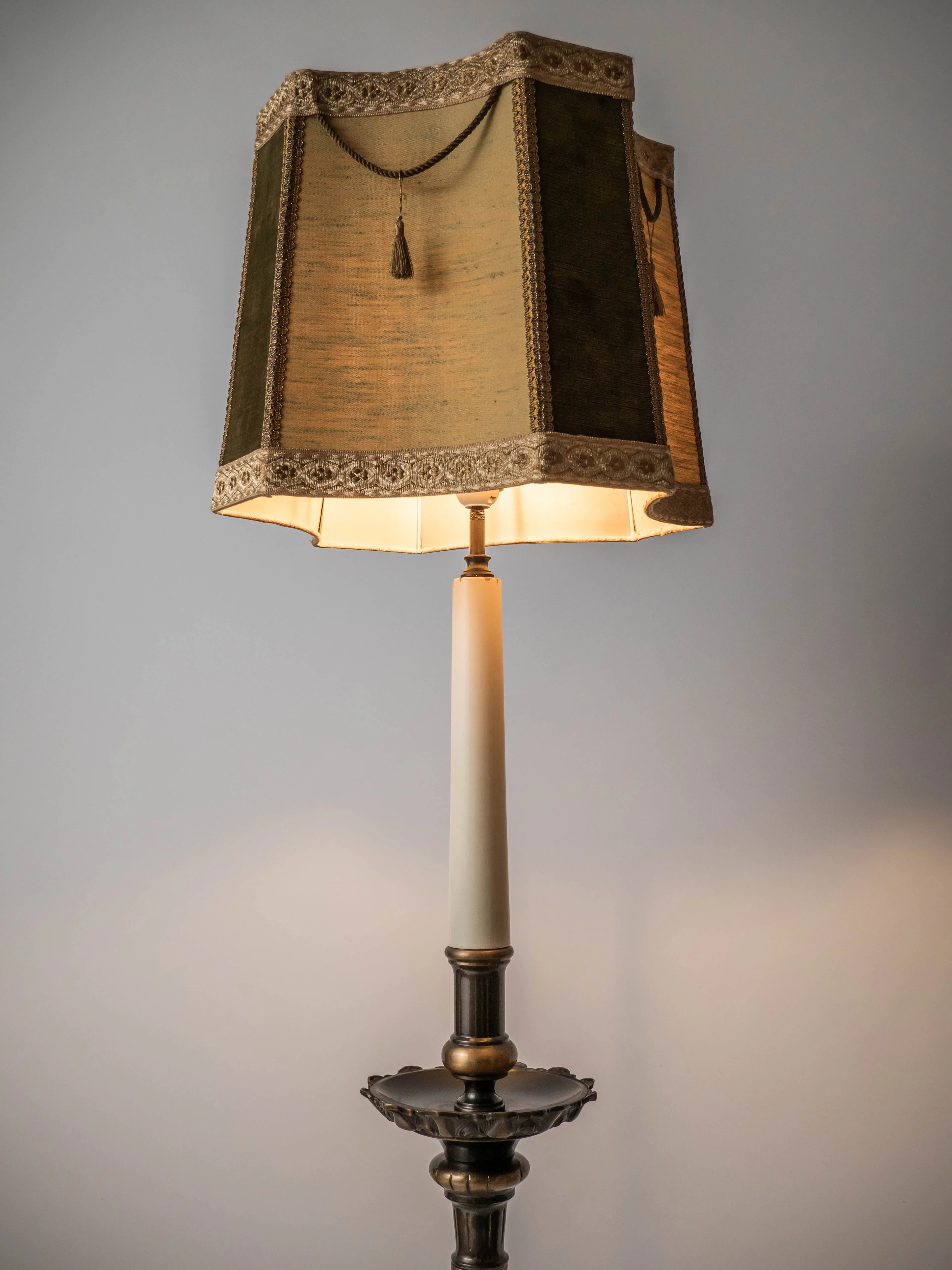 Úzká stojací lampa v barokním stylu - 2