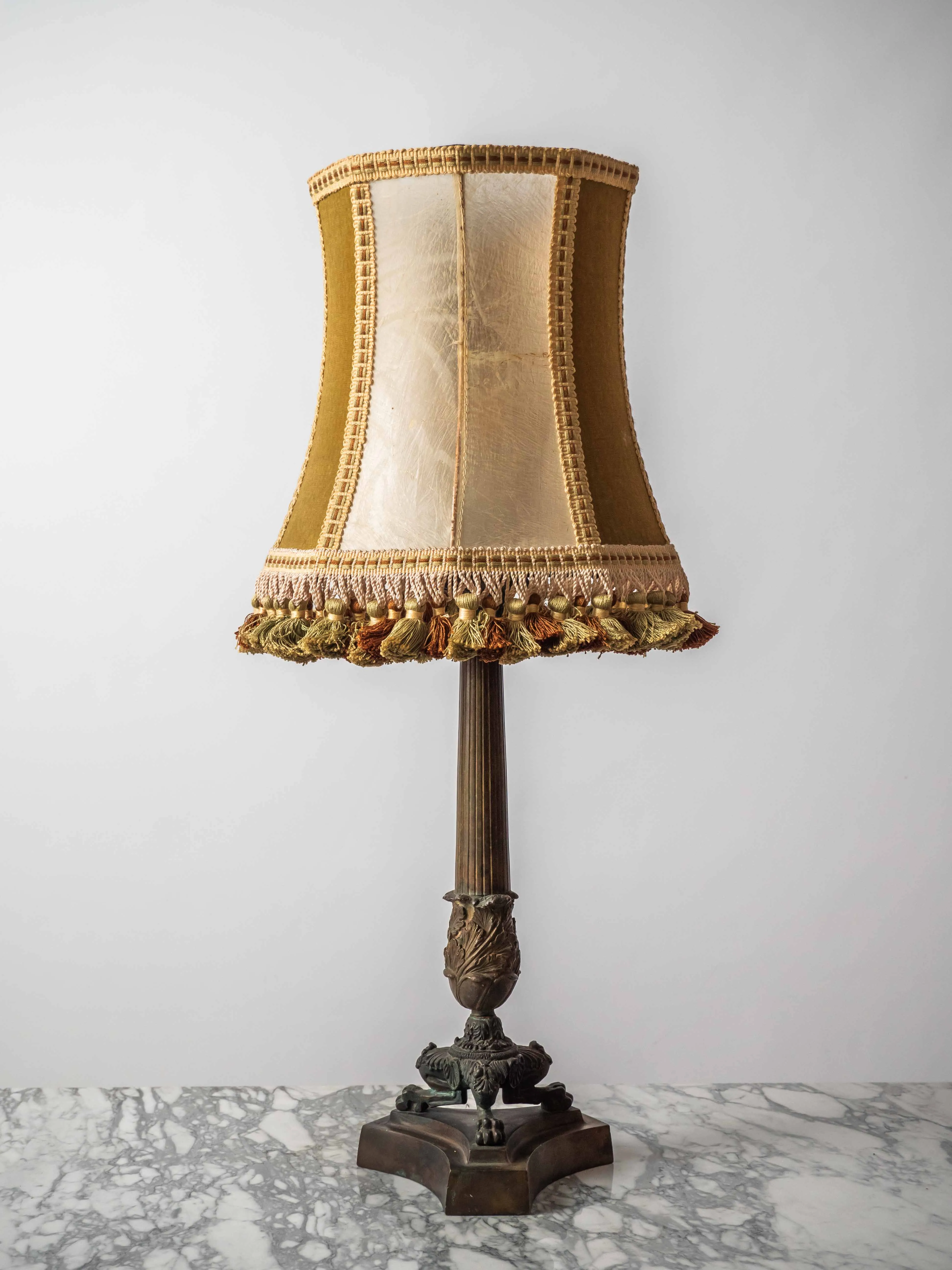 Starožitná lampa na lvích tlapách - 2