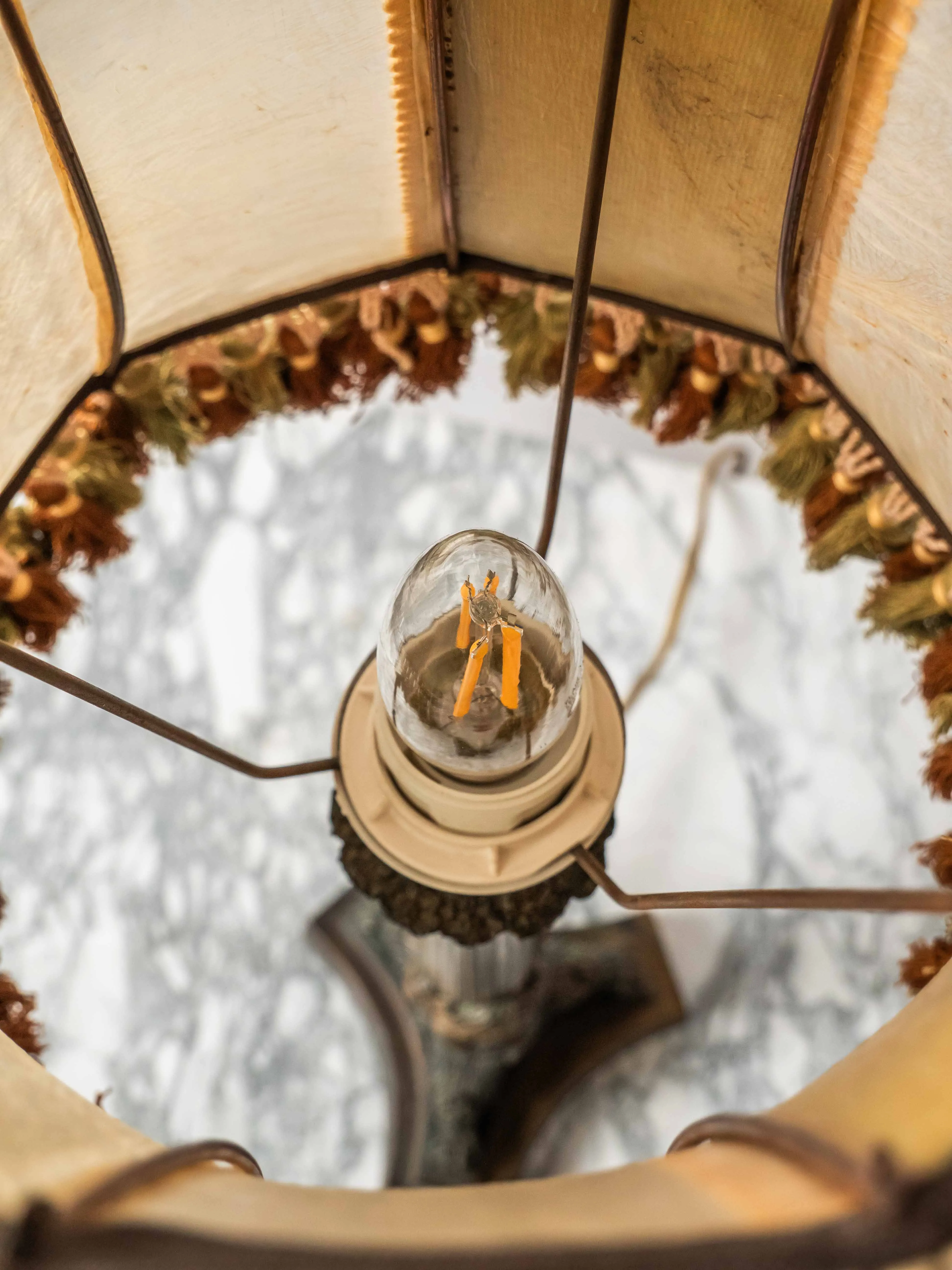 Starožitná lampa na lvích tlapách - 8