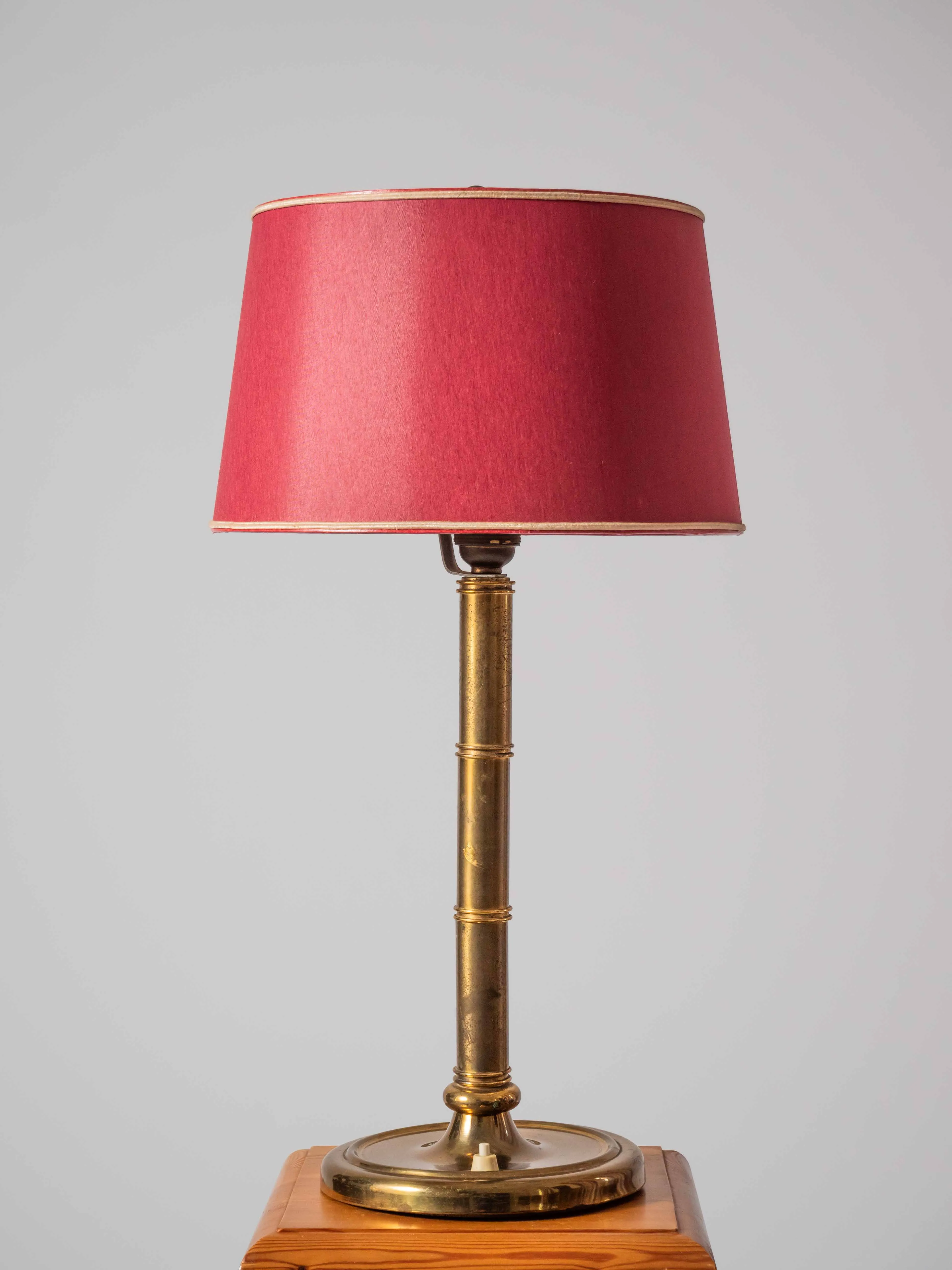 Mosazná lampa art deco