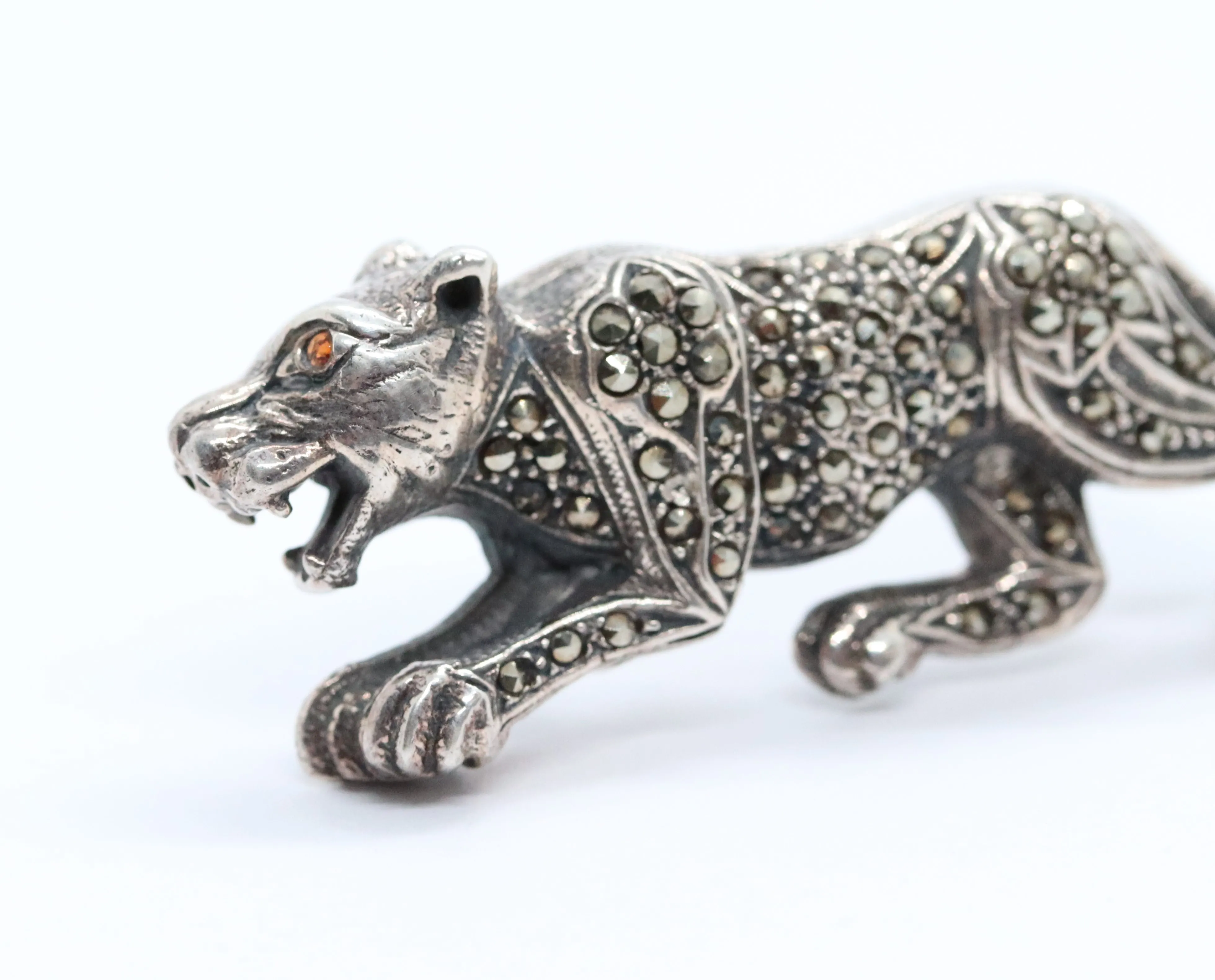 Stříbrná art deco brož – panter - 5