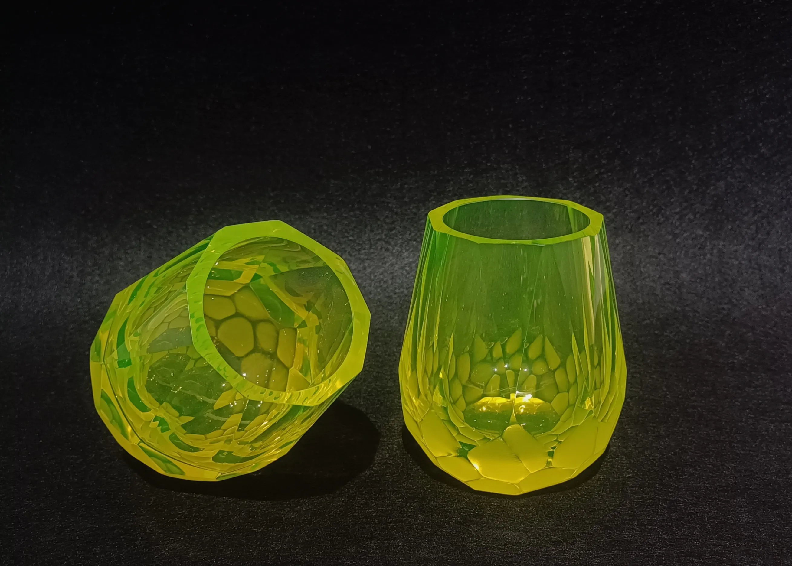 Rony Plesl – Cubism uran glass - 3