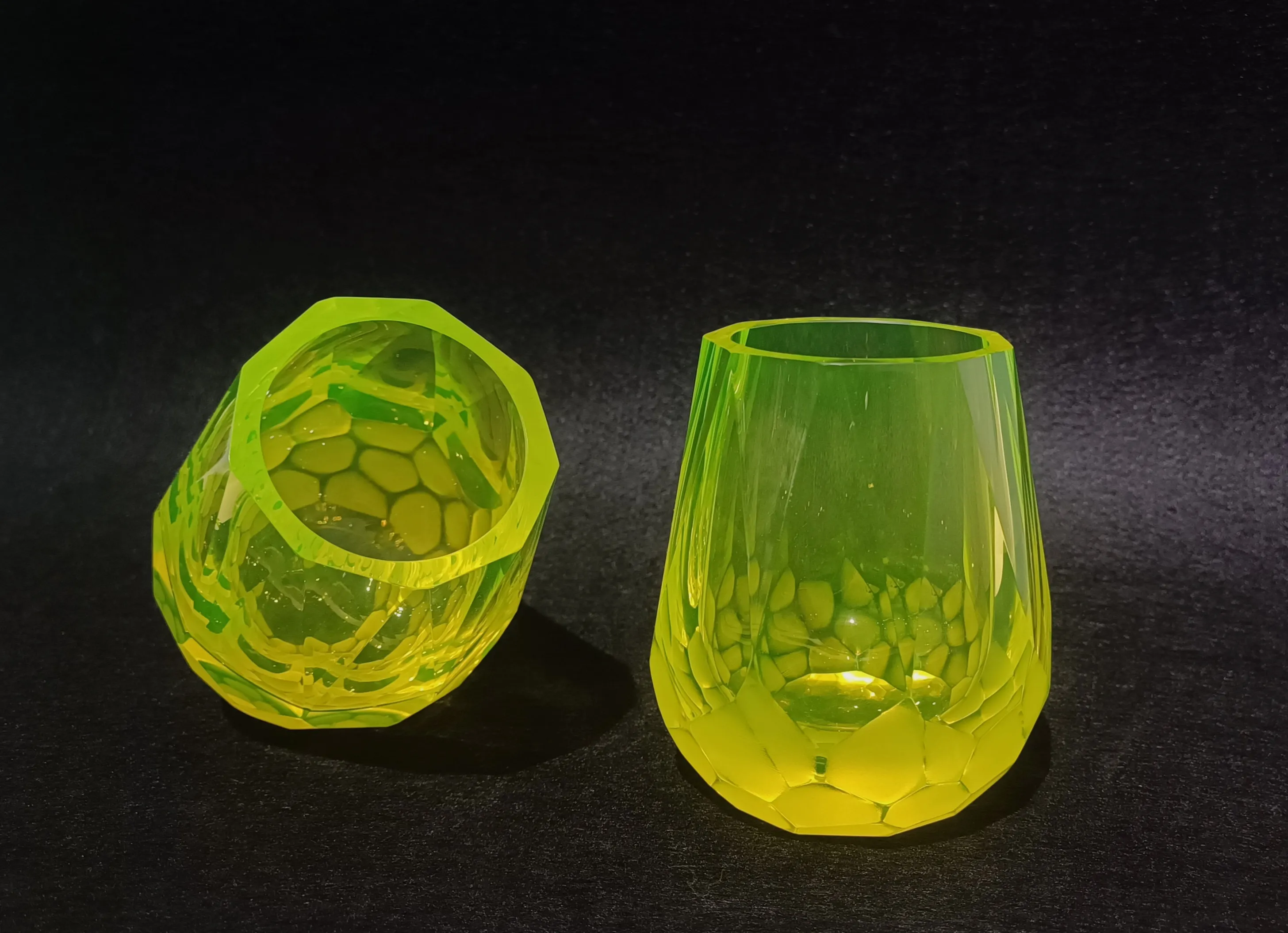 Rony Plesl – Cubism uran glass - 4