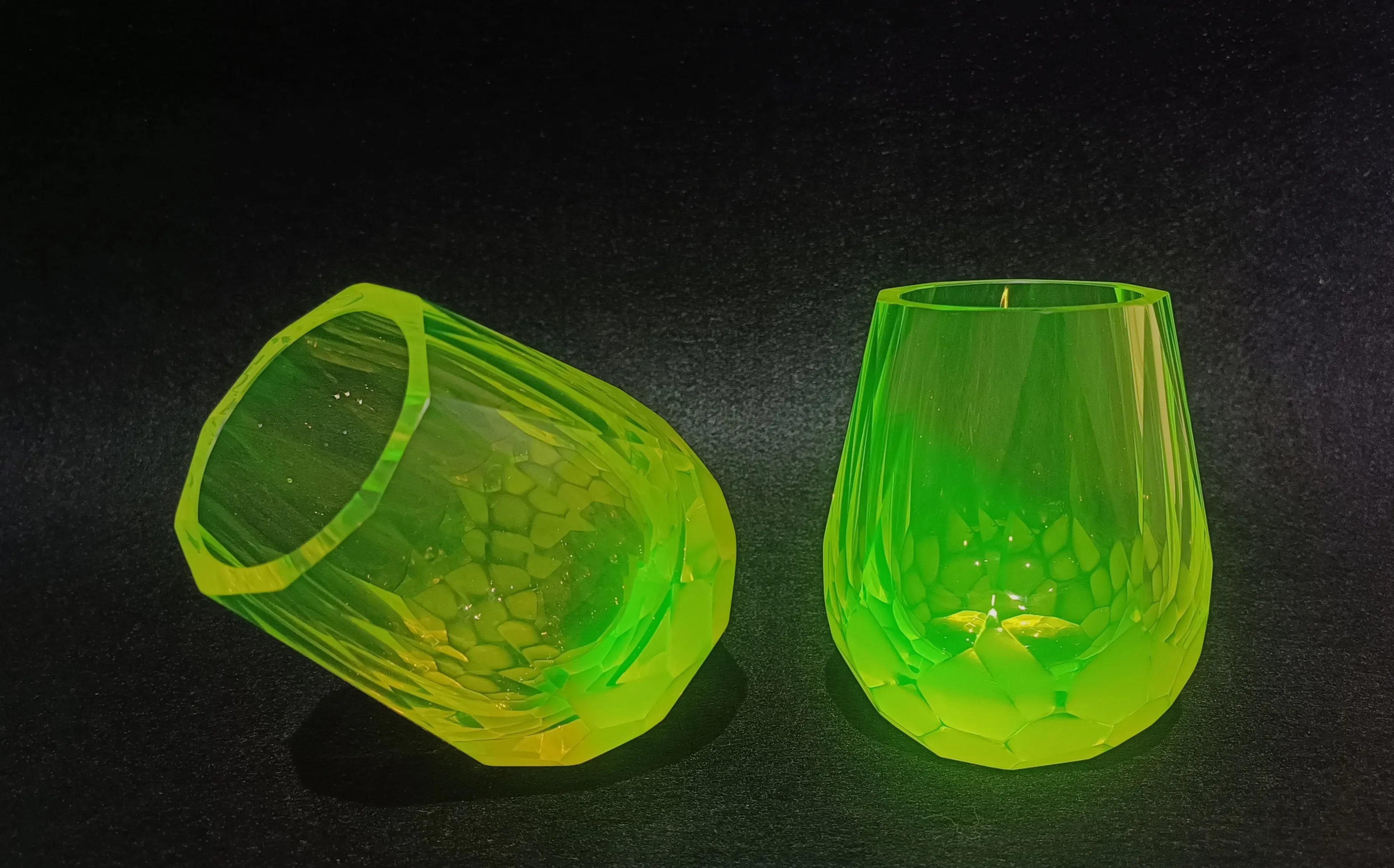 Rony Plesl – Cubism uran glass - 7